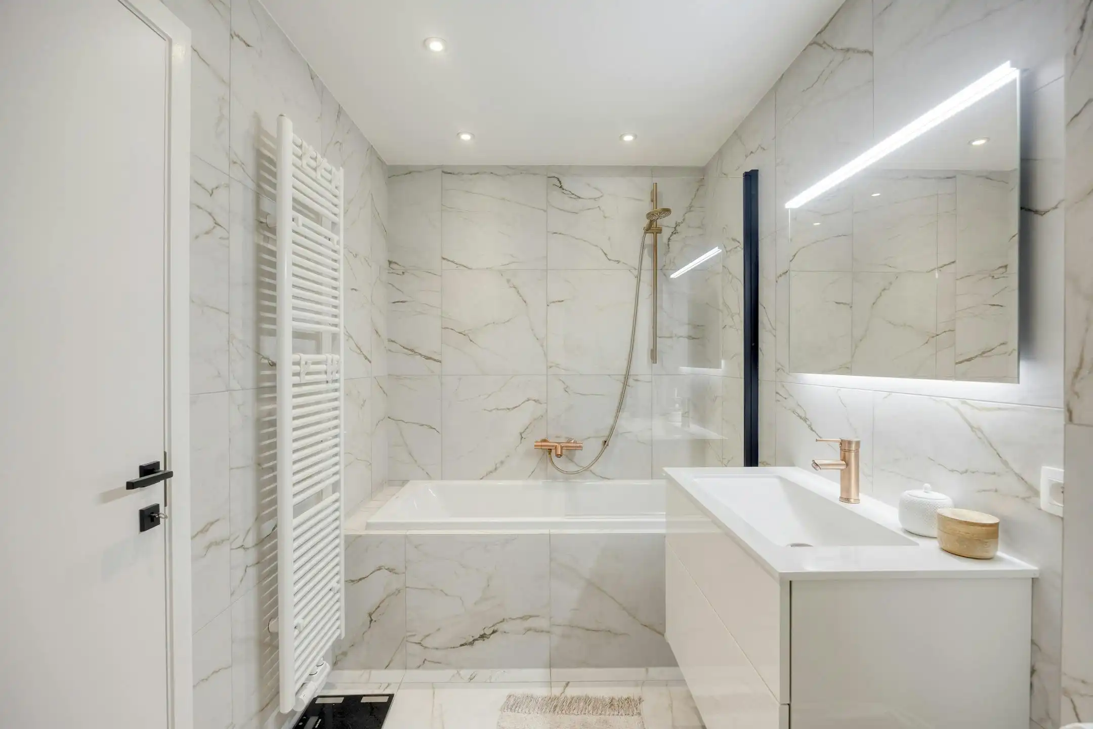 Gelijkvloers appartement met prachtige zuid-tuin en garage foto 6