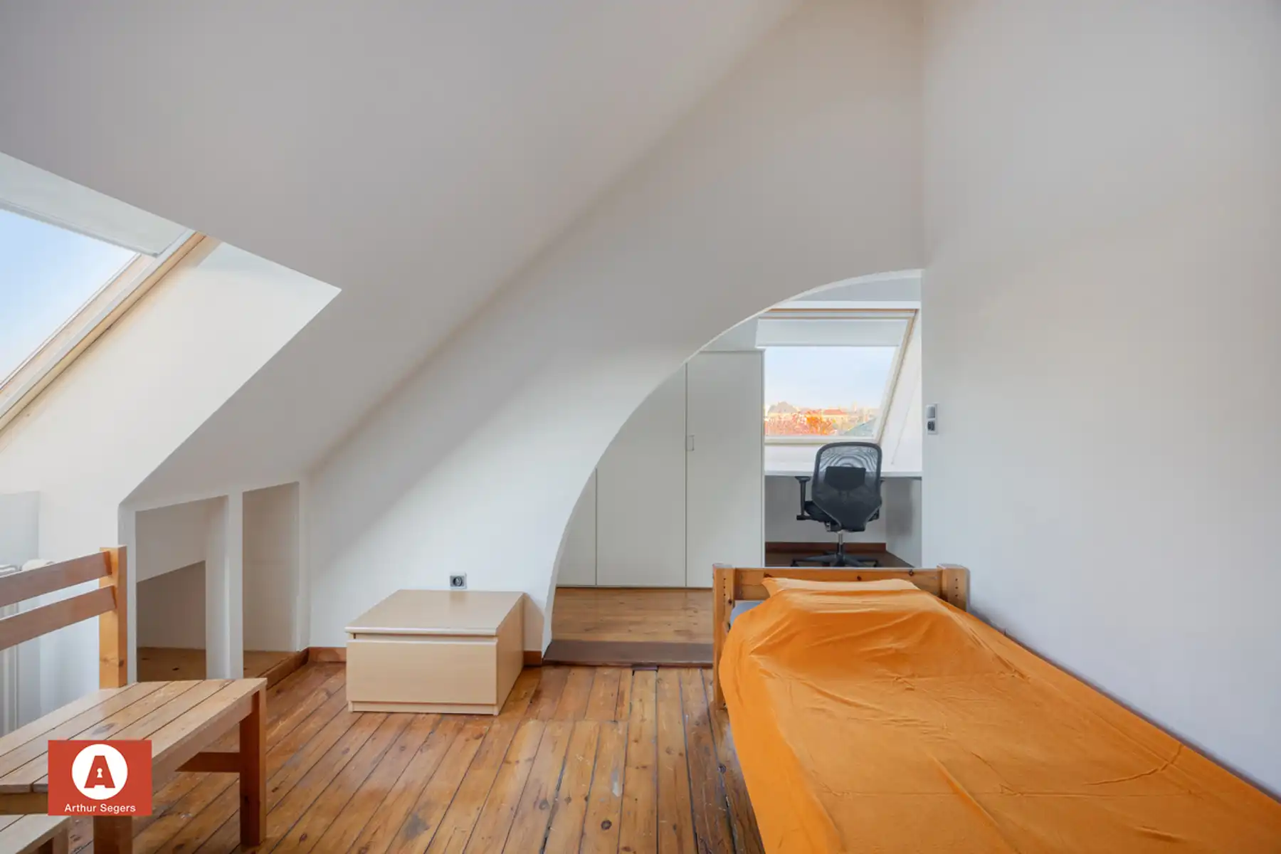 Architectenwoning met inpandige garage. foto 19