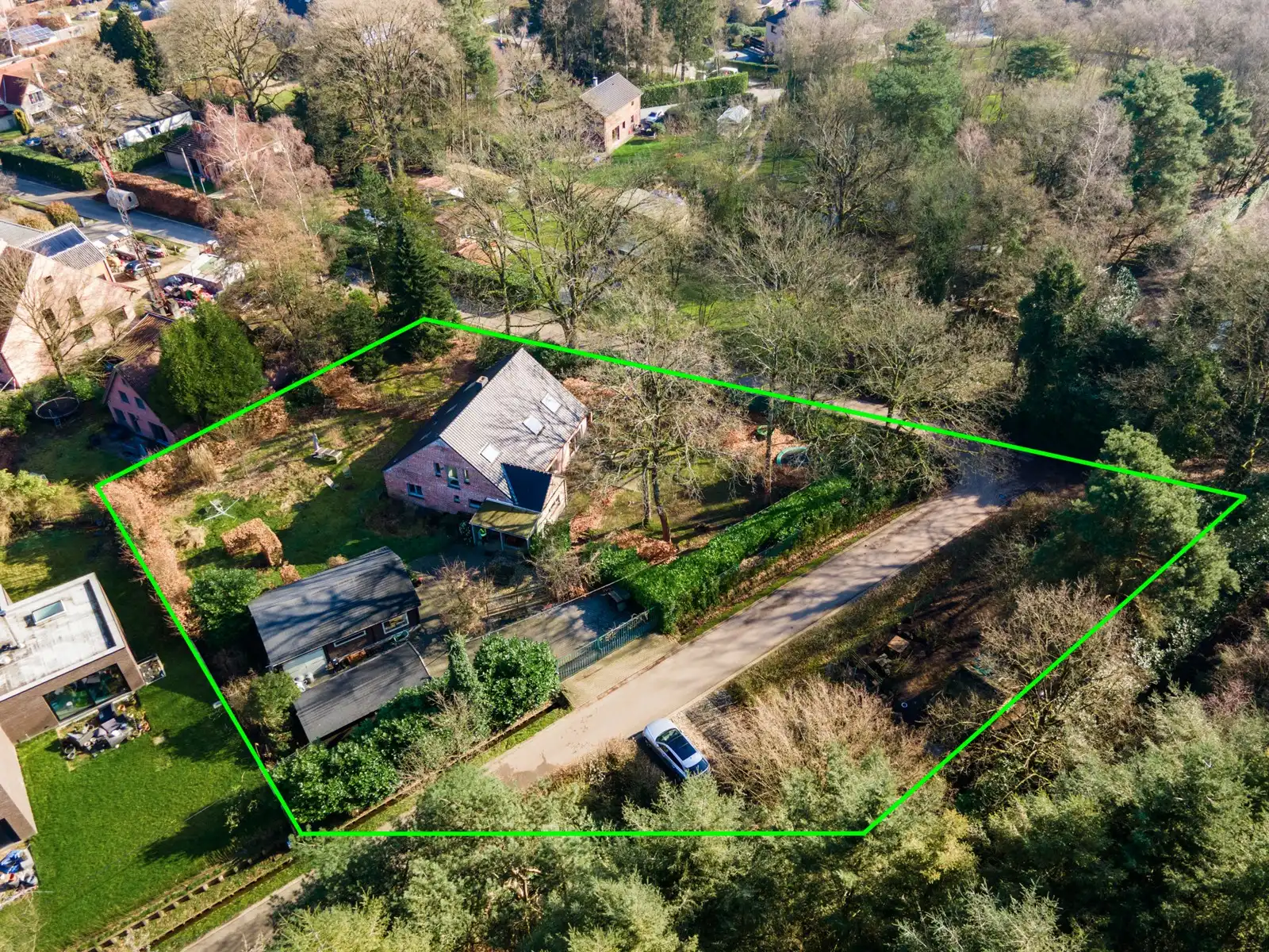 Ruim en rustig wonen op een unieke topligging foto {{pictureIndex}}