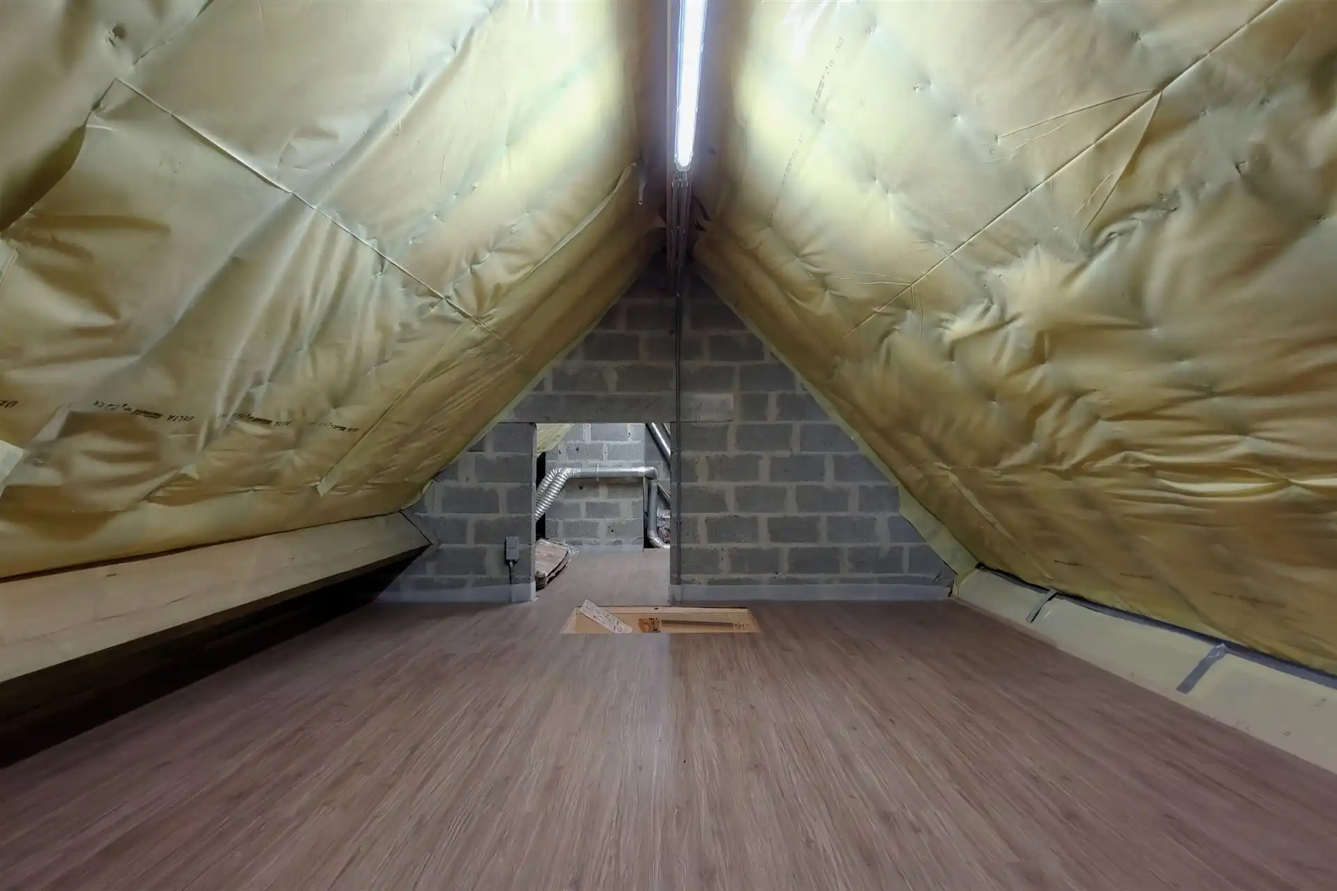 Ruime duplex (197m²) in een residentiële woonwijk te Munsterbilzen foto 21