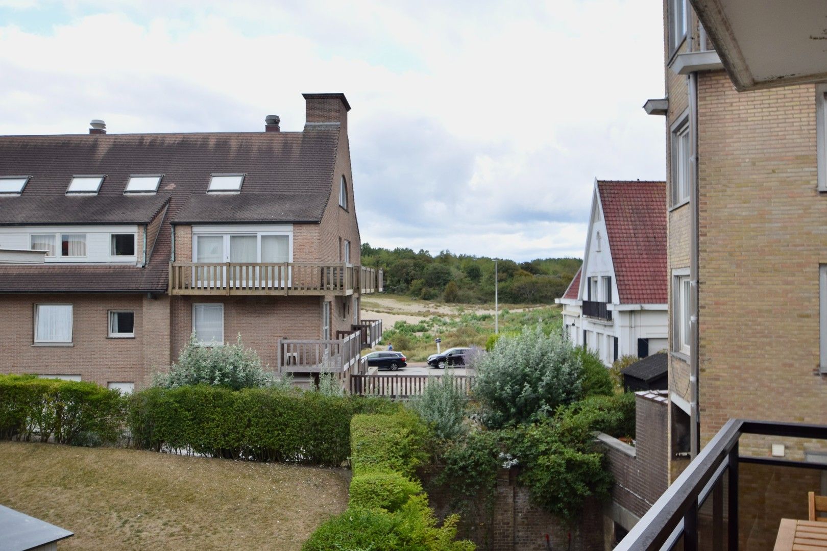 Gerenoveerd appartement met 3 slaapkamers in Duinbergen, vlakbij het strand. foto 12