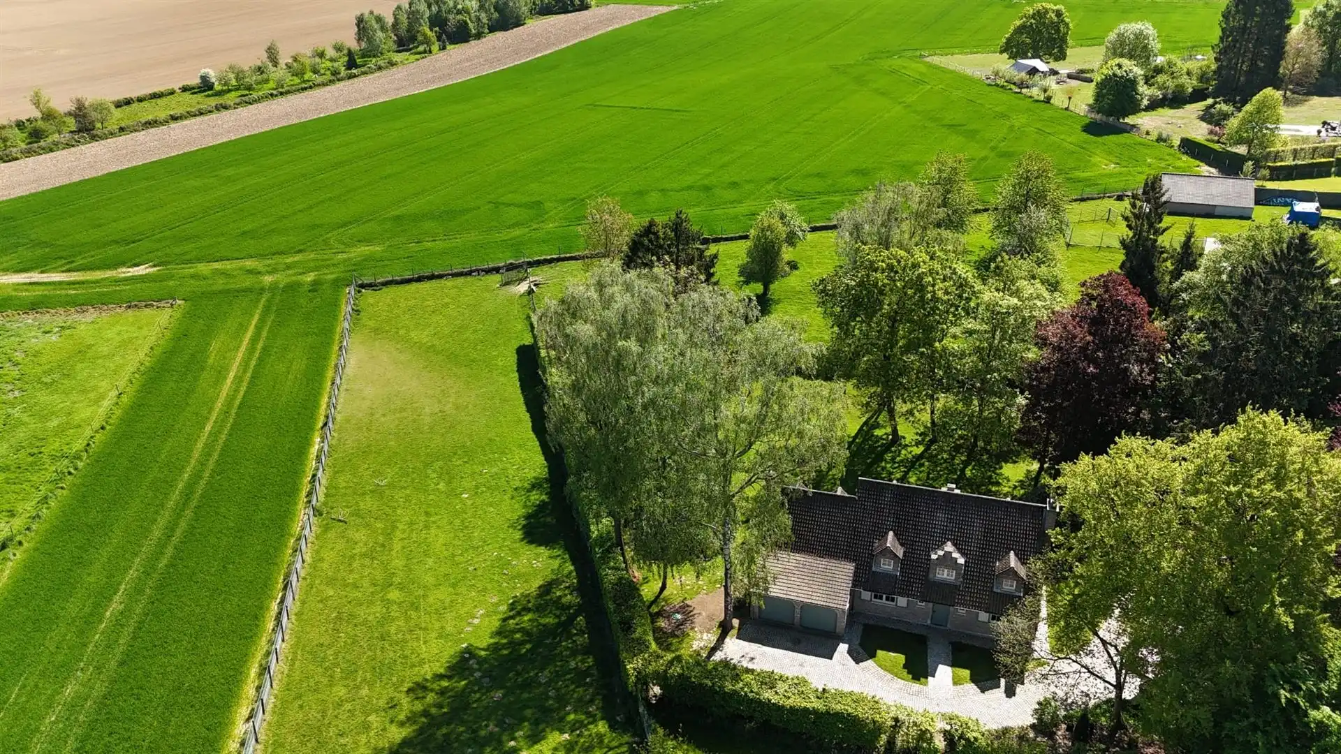 Charmante villa gelegen aan de rand van het Zoniënwoud foto 31