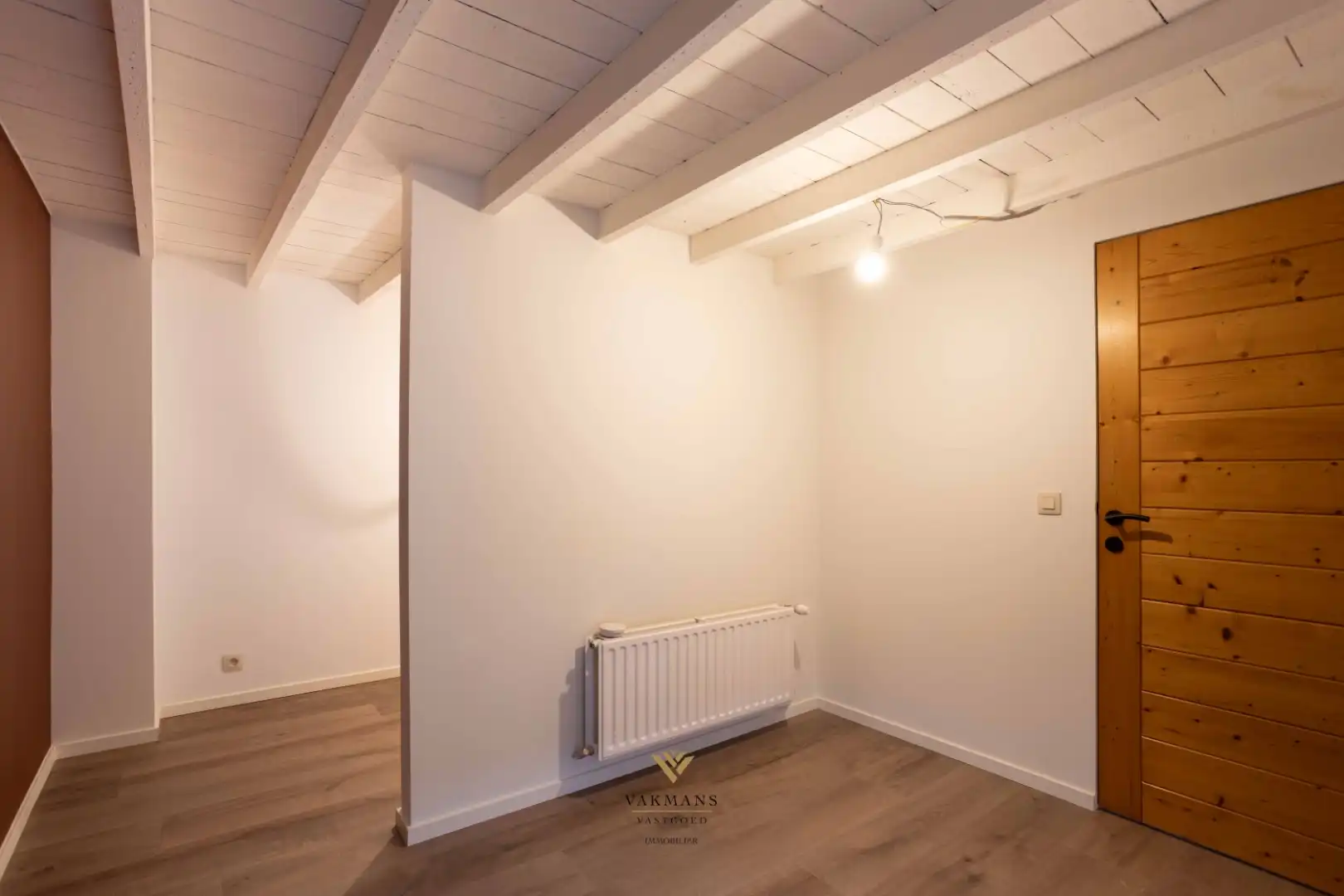 Prachtige gerenoveerde woning met 3 slaapkamers en tuin foto 20