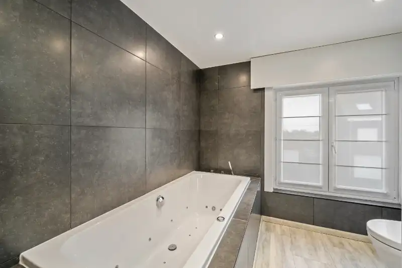 Zonnebeke-Passendale.&nbsp; Wonen en werken, grote verzorgde woning met > 5 slaapkamers en aparte >60m2 kantoorruimte / praktijk / hobbyruimte met aparte ingang. foto 15