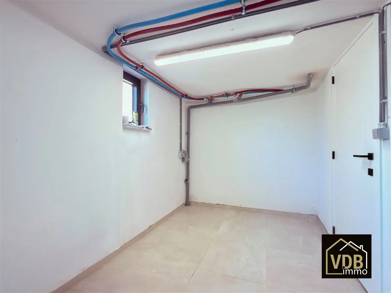 Een knus gerenoveerde woning met 3 slaapkamers en tuin foto 48