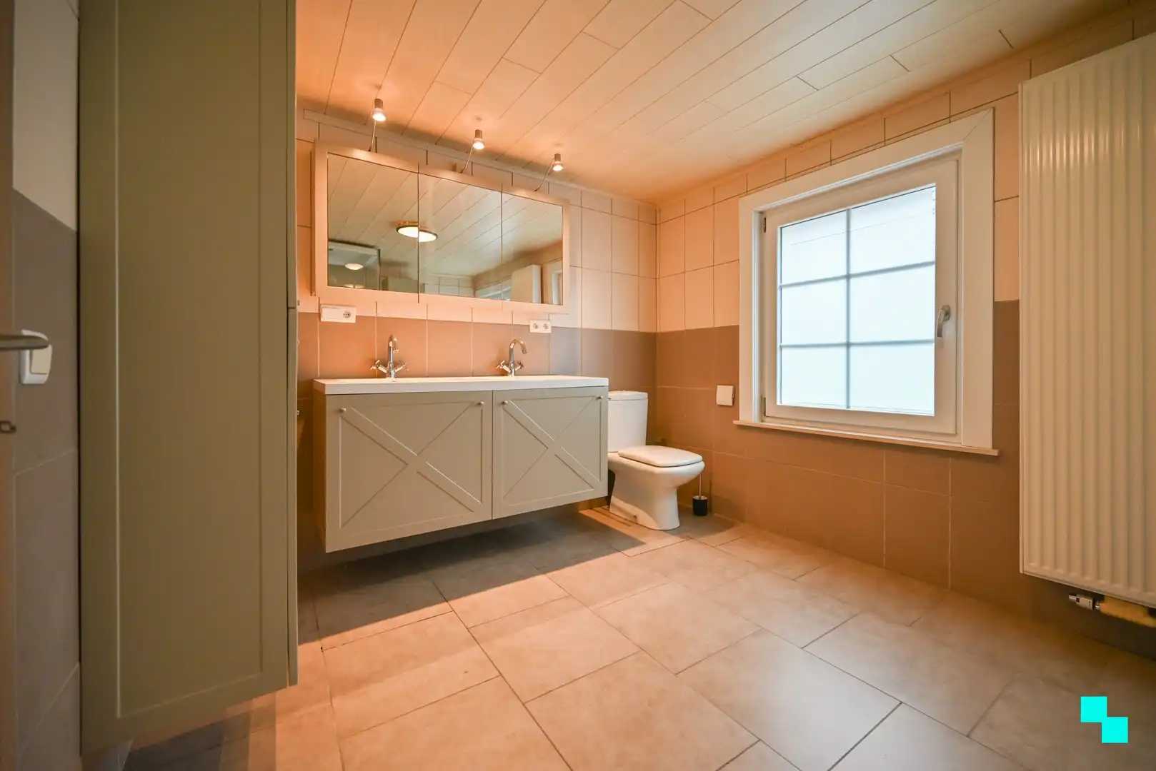 Instapklare gezinswoning met 3 slaapkamers, tuin en topligging in Pittem foto 25