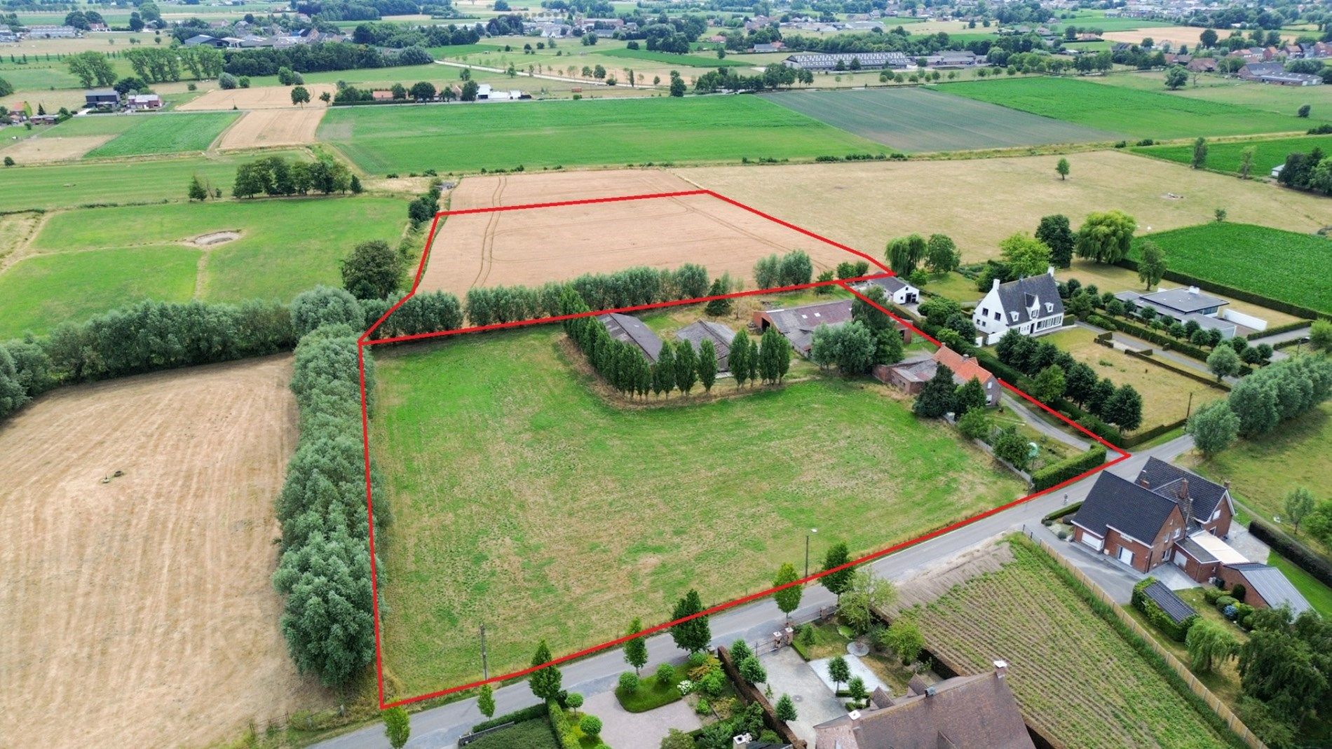 Hoevewoning met weilanden, te renoveren, unieke ligging in Torhout, vlak bij Groenhovebos foto 2