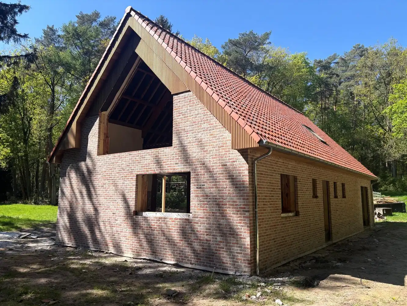 Ruime af te werken villa, aan Kluis Bolderberg foto 2