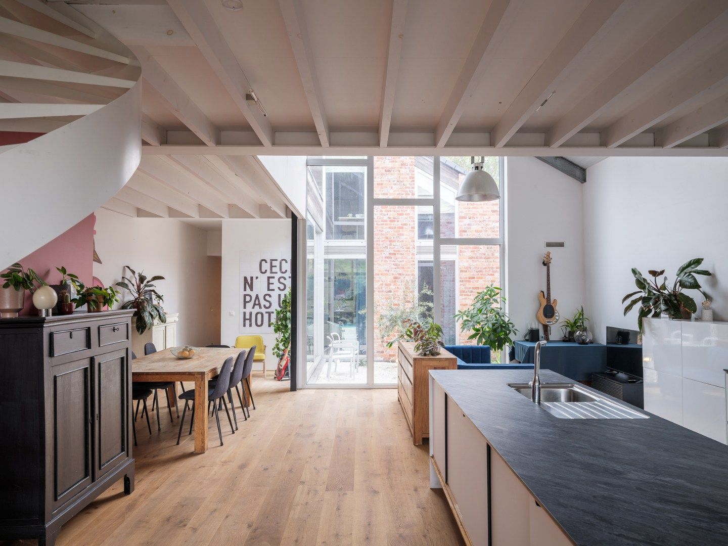 Uitzonderlijk: Industriële loftwoning te Gentbrugge foto 2