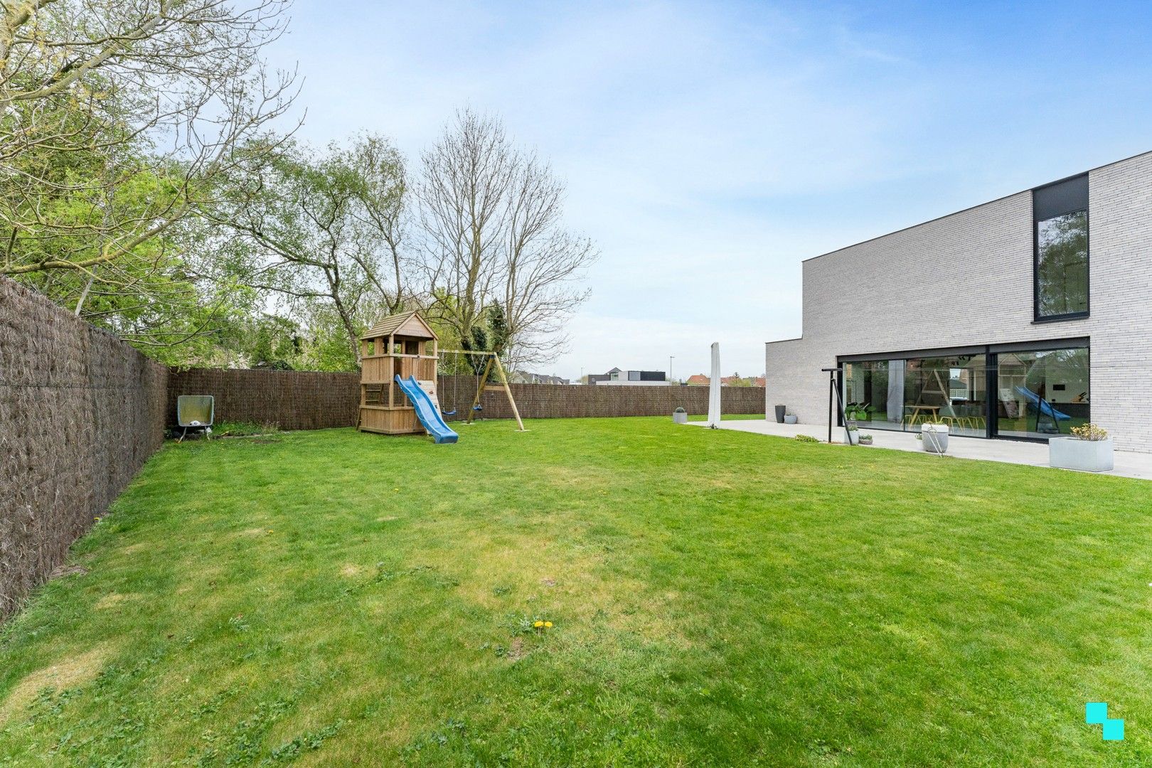 Prachtige vrijstaande (quasi)nieuwbouwwoning op rustige verkaveling te Ardooie foto 15