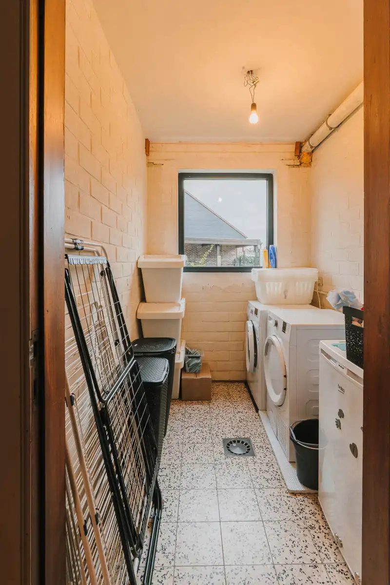 Ruime gezinswoning met praktijkruimte/kangoeroewoning foto 9