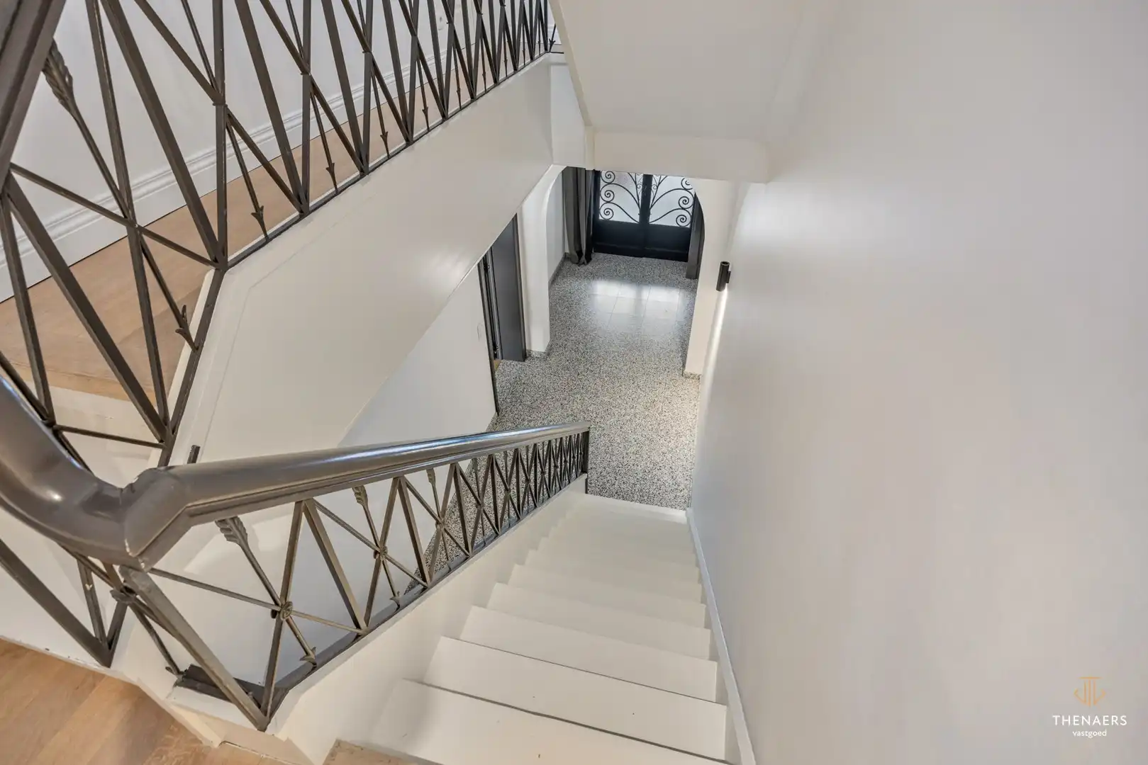 Stijlvol gerenoveerde karakterwoning nabij het centrum van Sint-Truiden. foto 20
