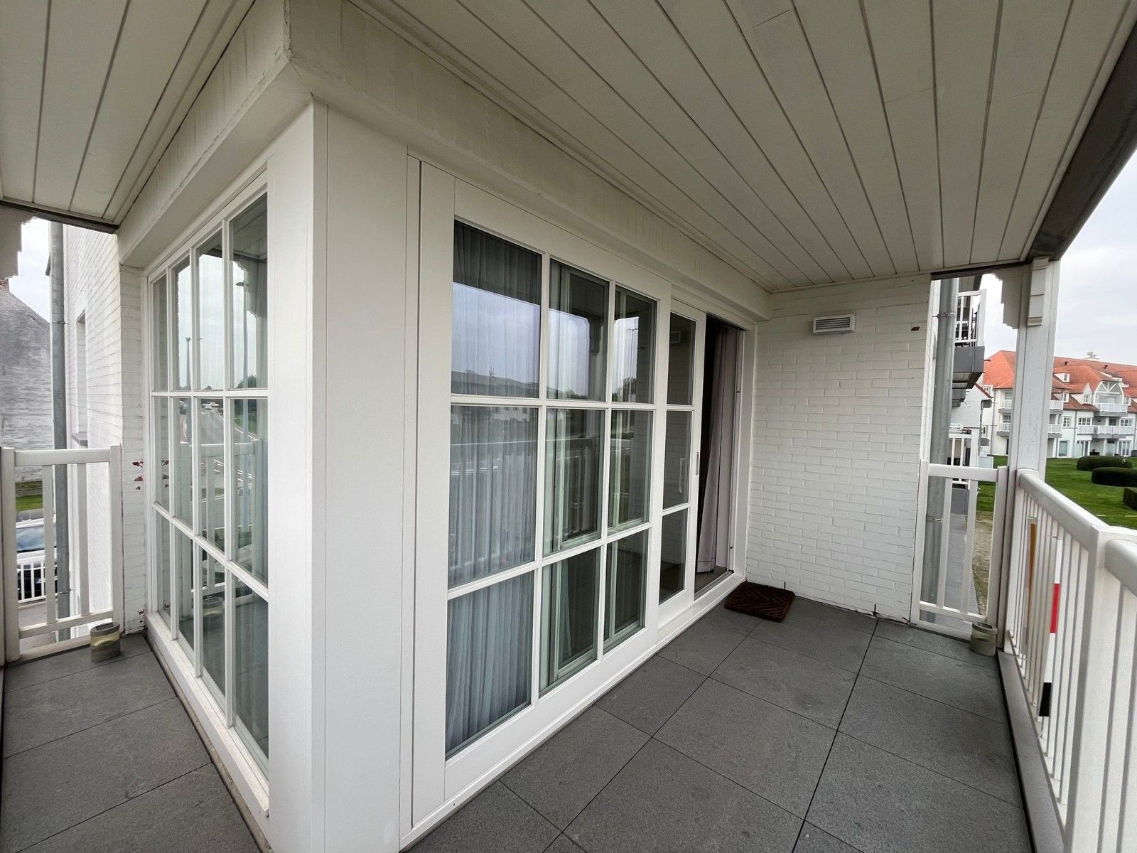 Te koop - 2 slaapkamersappartment met dubbele garage foto 23