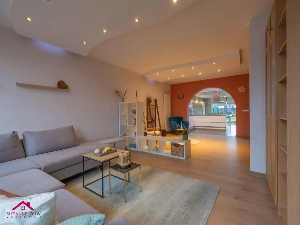 Instapklare gezinswoning met tuin foto 11