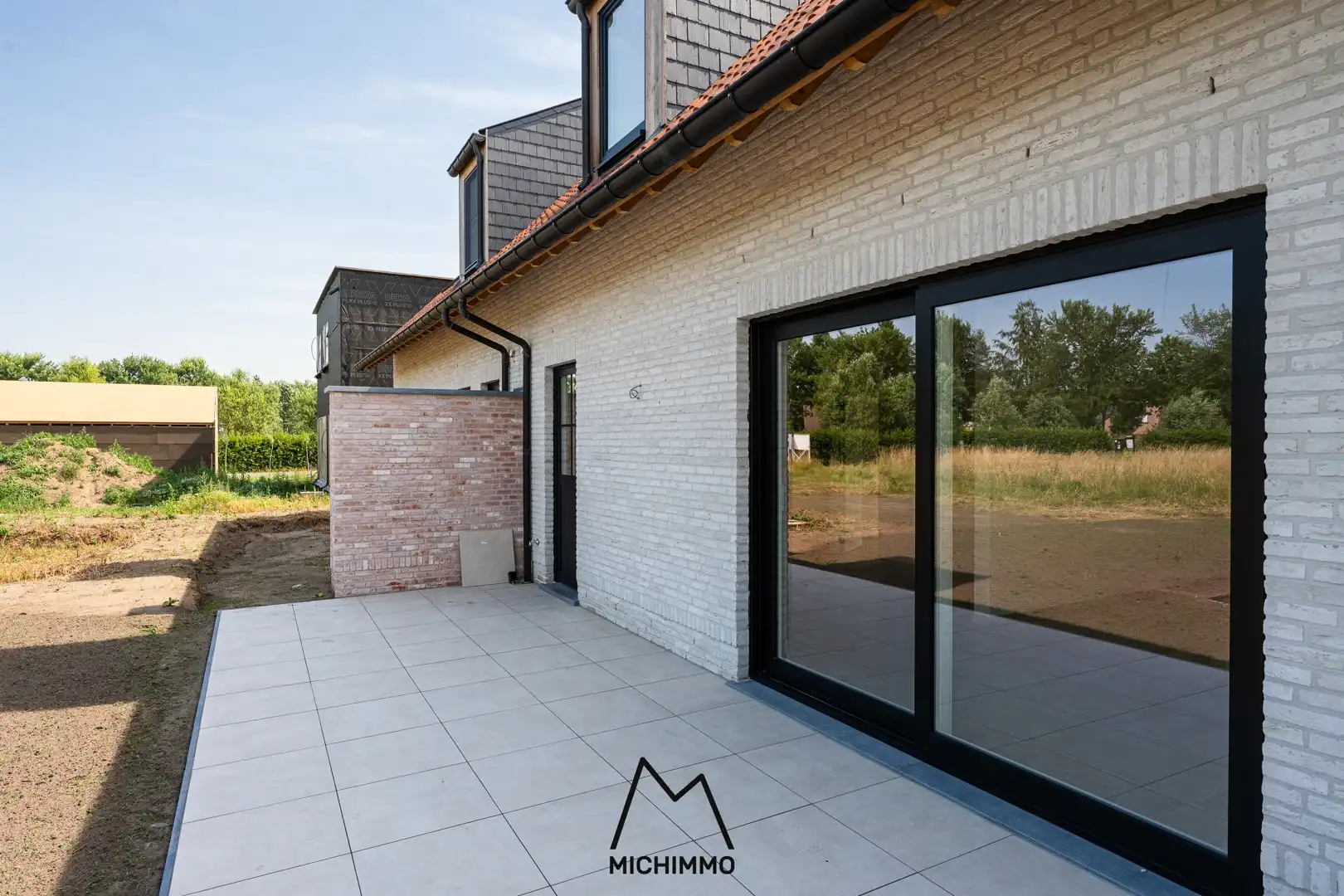 Fantastische nieuwbouwwoning met vier slaapkamers op rustige locatie te Assenede! foto 7