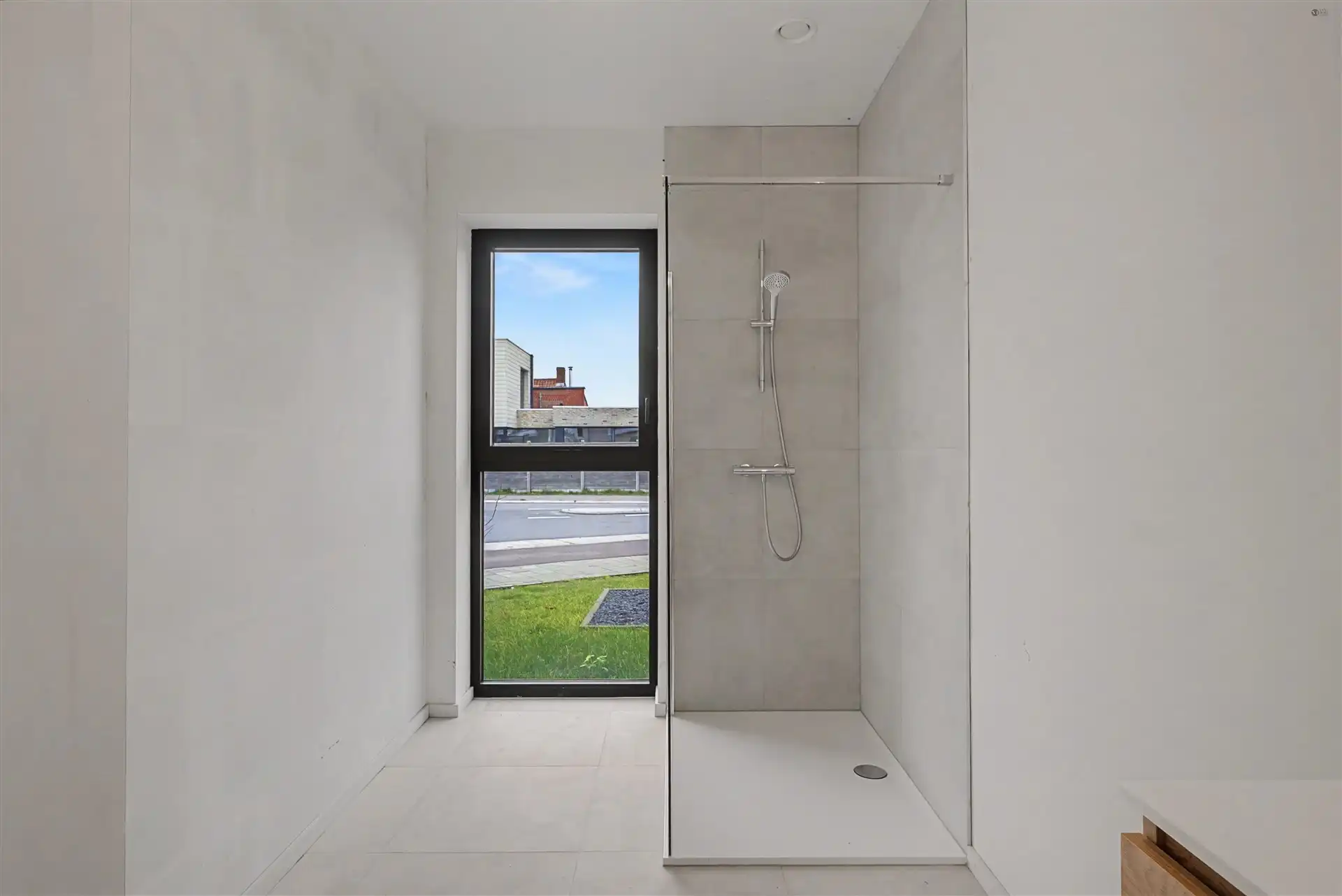 Gelijkvloers 2 slaapkamer appartement foto 10