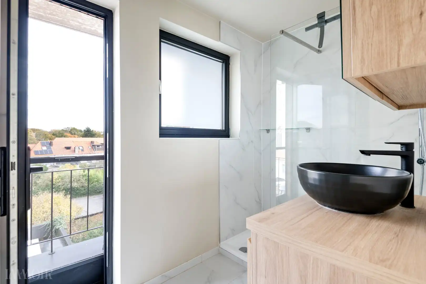 Centraal gelegen en lichtrijk appartement nabij het centrum van Ekeren. foto 13