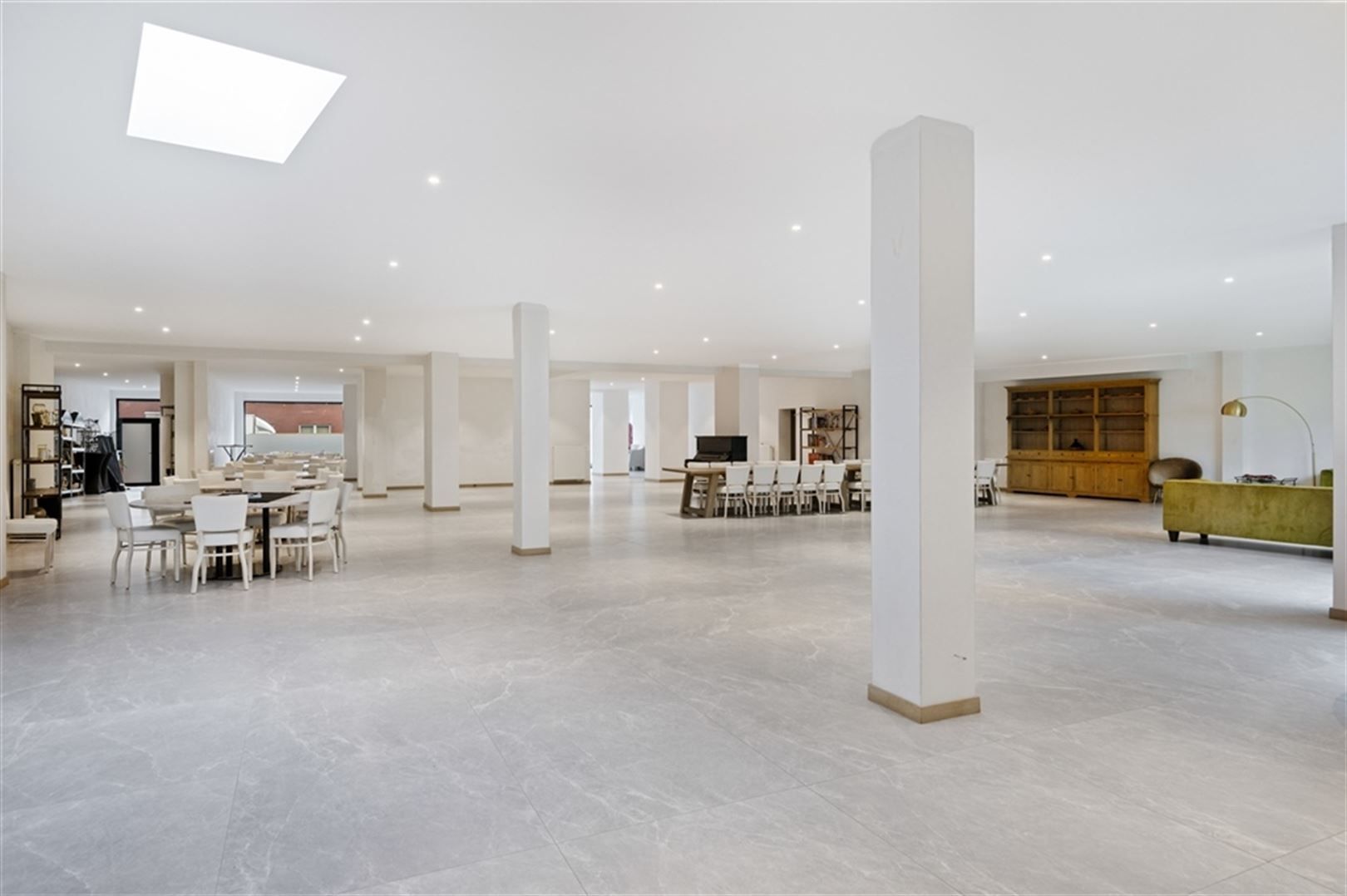 Commercieel gelijkvloers te koop in Wilrijk foto 7