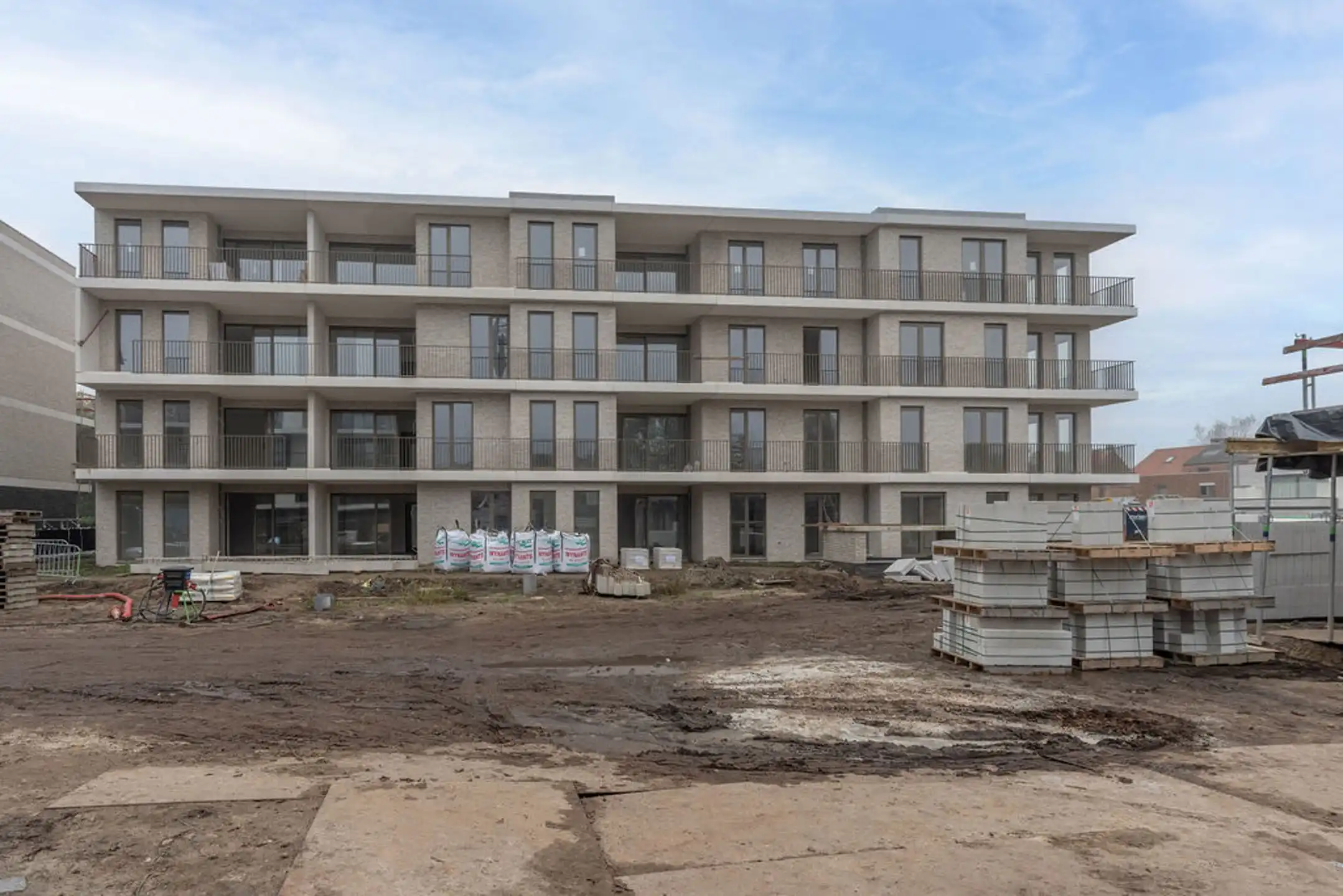 Knap energiezuinig appartement met tof terras foto 5