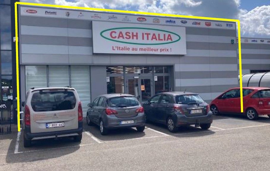 MODERNE BAANWINKEL MET PARKING foto {{pictureIndex}}