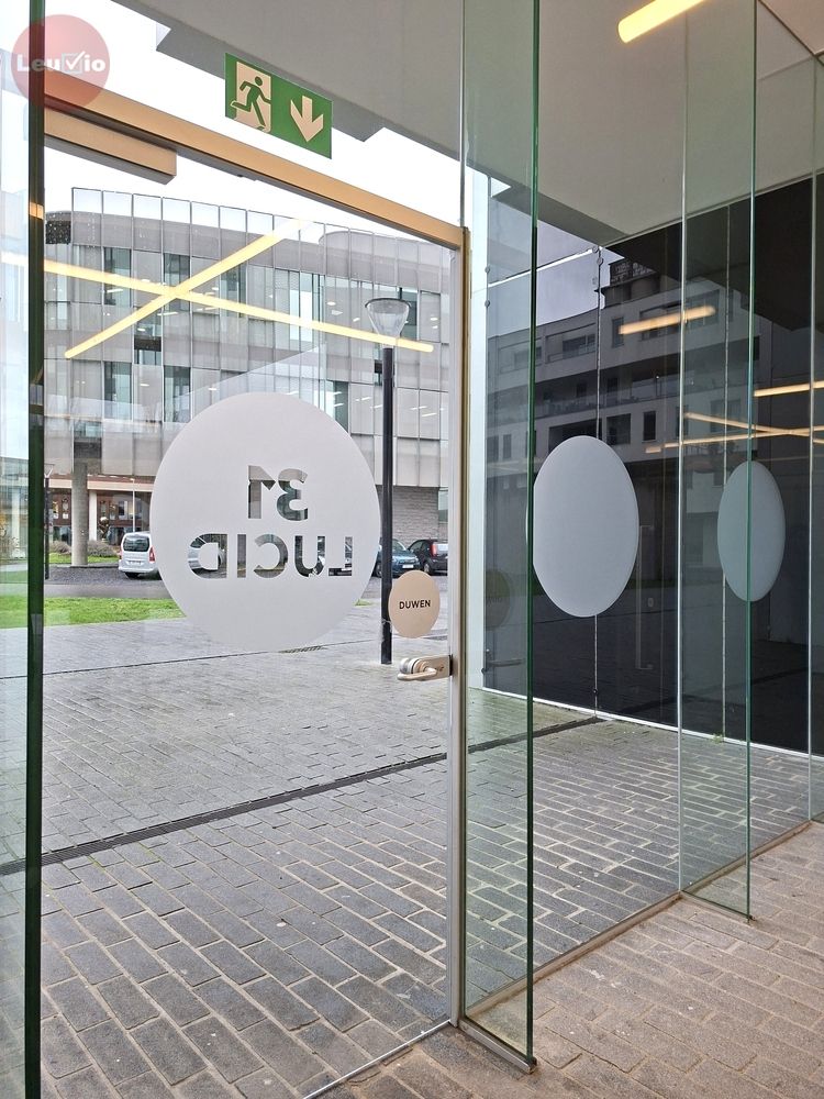 Nieuwbouw luxe appartment met autotaanplaats en fietsenberging foto 33