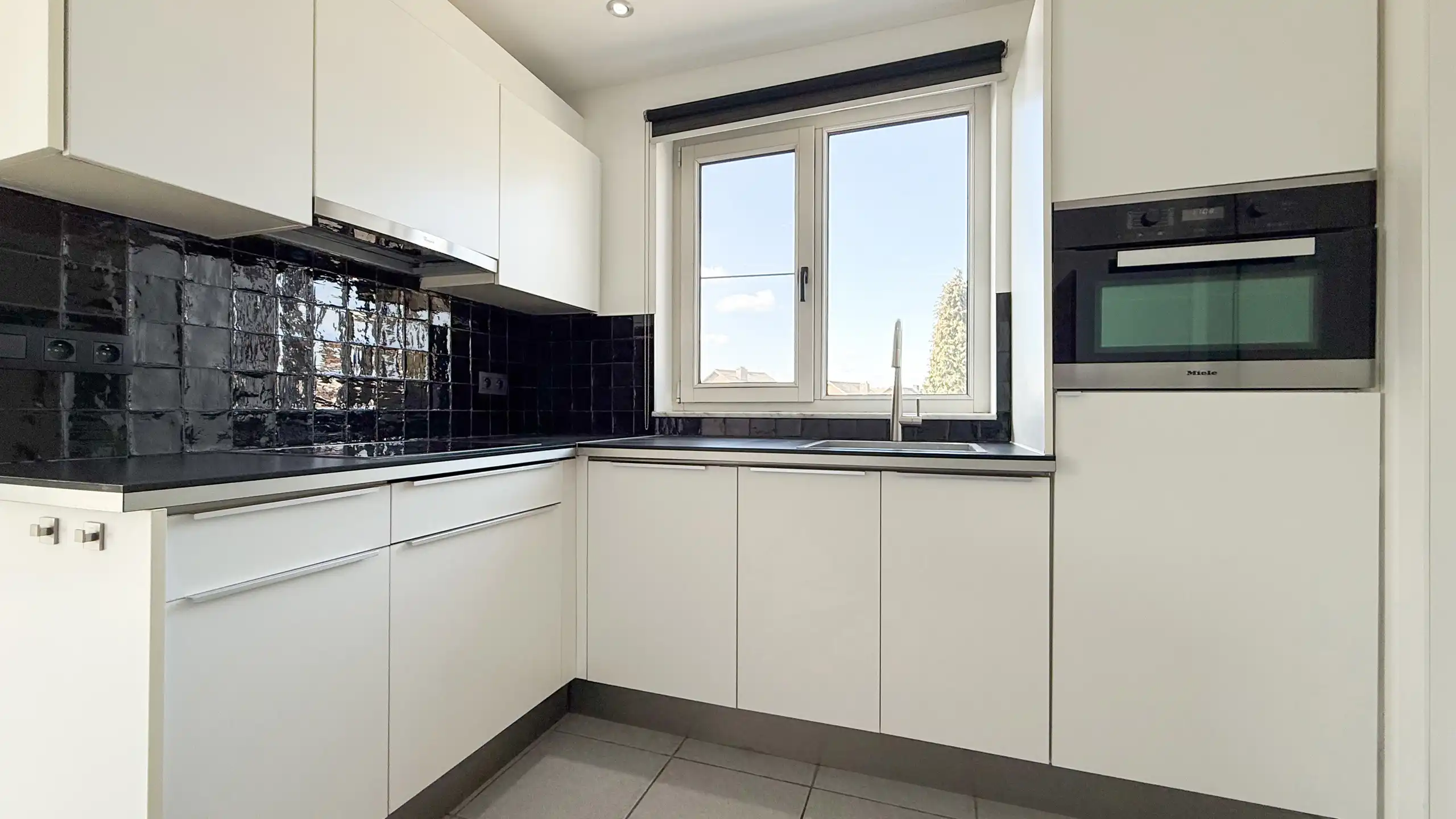 Charmant appartement met aparte ingang + terras te Houthalen foto 7