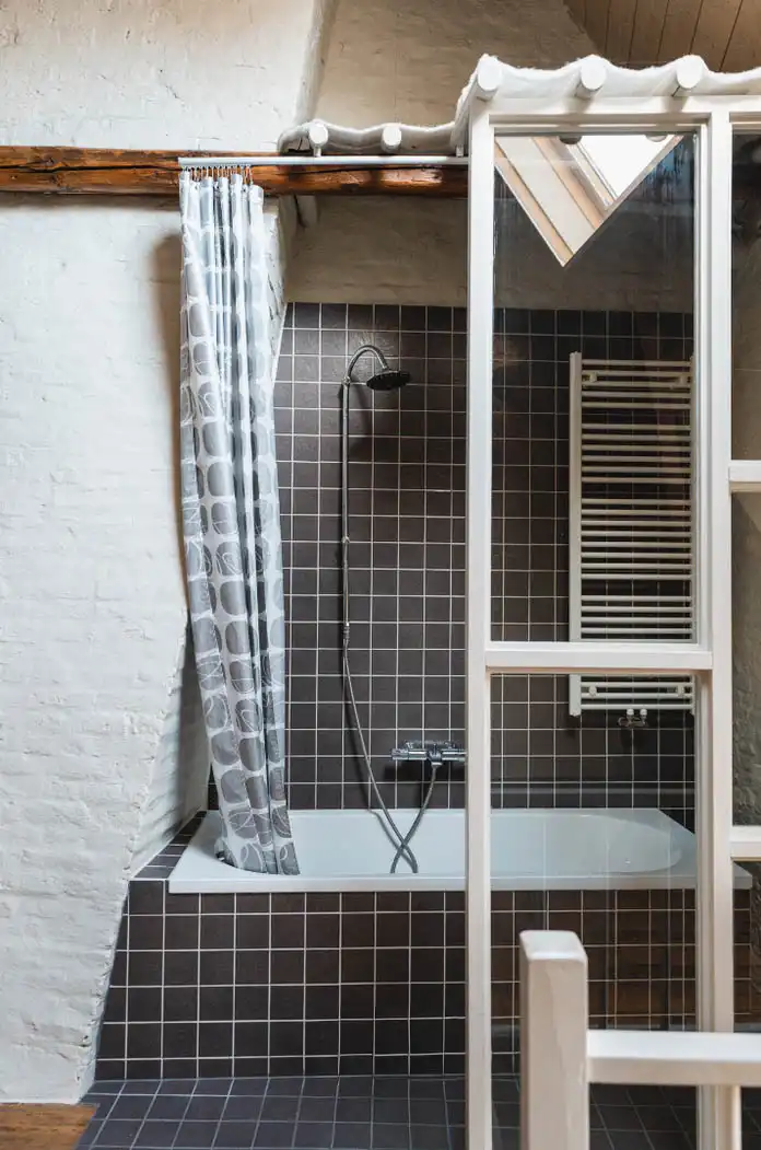heel authentieke Brugse woning met kleine garage en 2 terrassen + vergunning voor gastenkamer foto 30