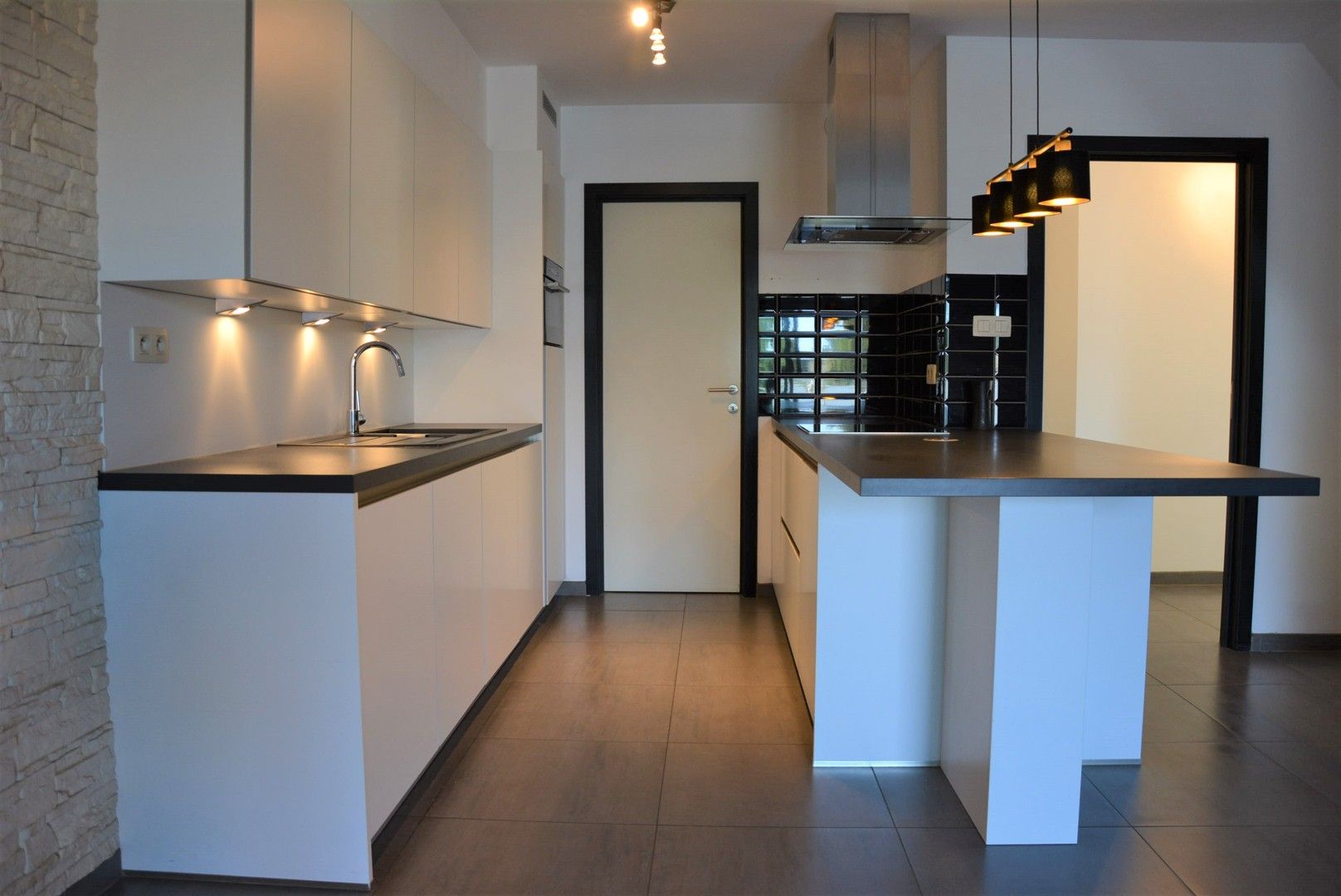 Duplex appartement met 2 slaapkamers en terras foto 4