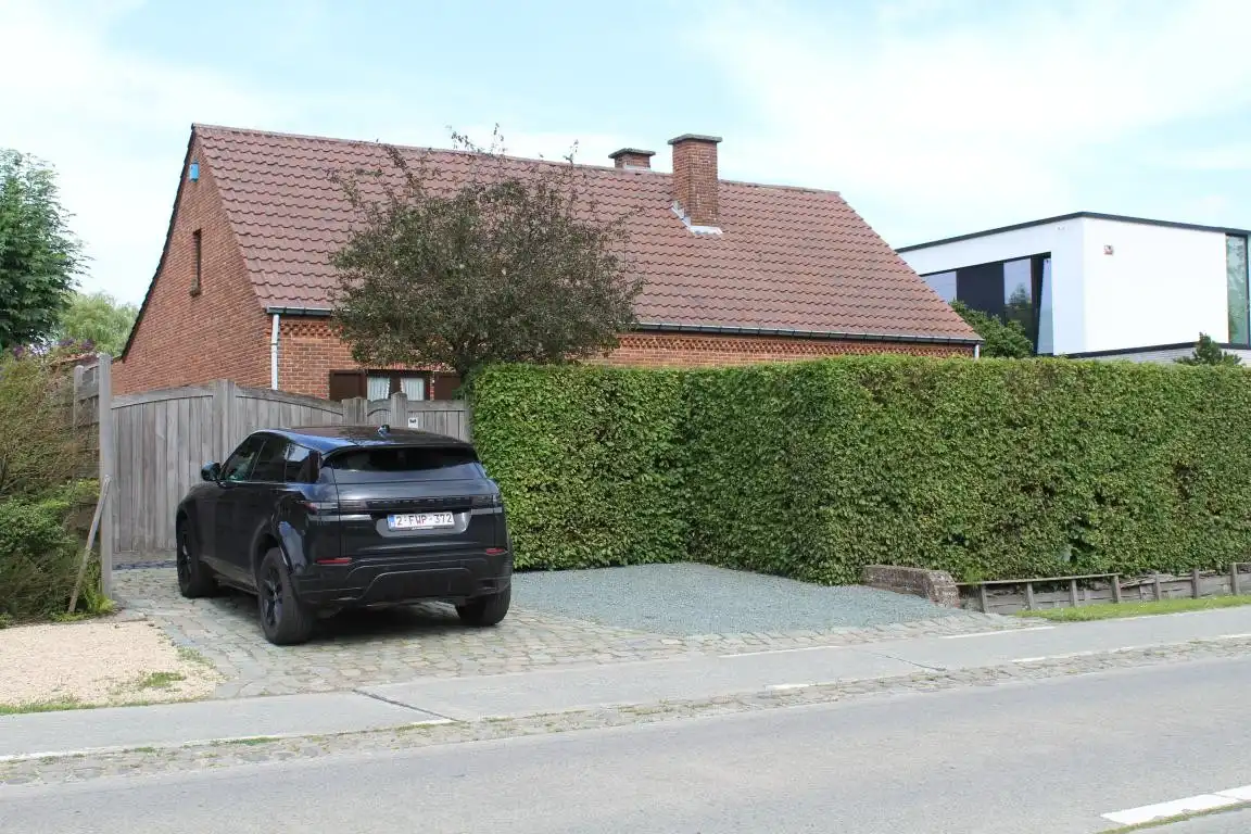 Hoofdfoto van de publicatie: Landelijke laagbouwwoning op ongeveer +/- 1300m²