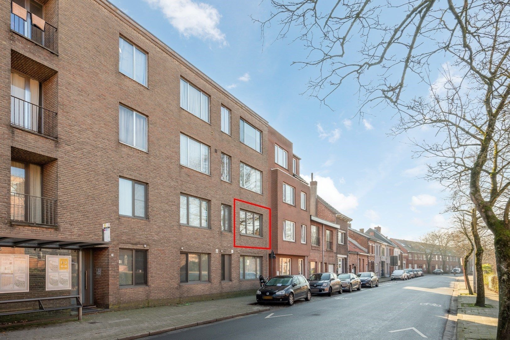 Ruim gerenoveerd appartement met terras, lift en garagebox in Turnhout | 2 slaapkamers | Energielabel B foto 3