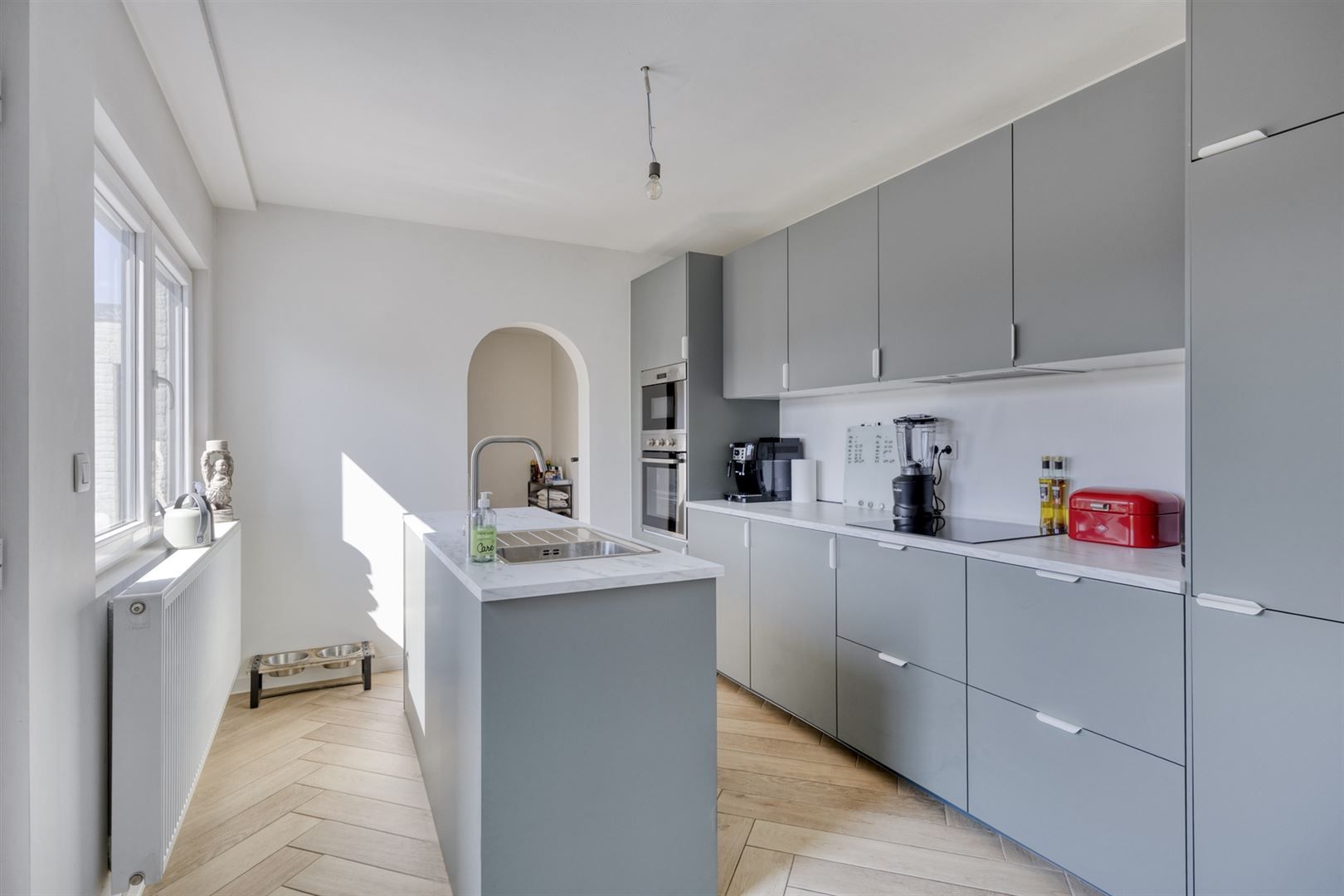 TE KOOP : Gerenoveerde eengezinswoning met 3 slaapkamers! foto 8