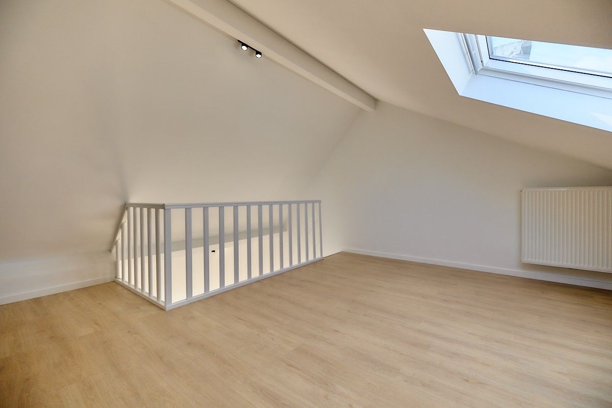 Vernieuwbouwwoning met 3 zeer ruime slaapkamers (20m²), bureau en stadstuin – instapklaar en energiezuinig foto 18