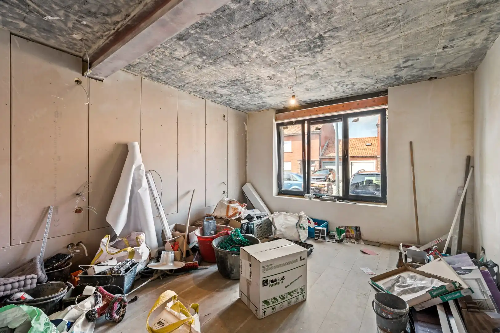 VERDER AF TE WERKEN WONING MET 5 SLPKS EN 2 BADKAMER IN EEN RUSTIGE WIJK foto 7