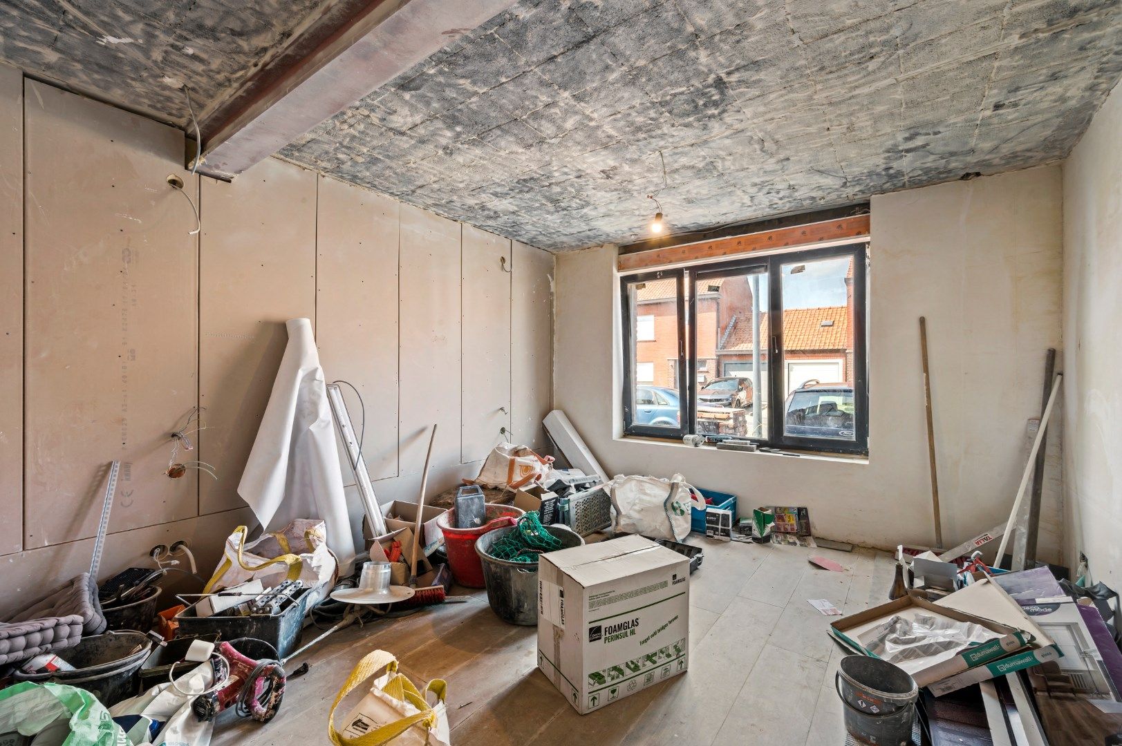 VERDER AF TE WERKEN WONING MET 5 SLPKS EN 2 BADKAMER IN EEN RUSTIGE WIJK foto 7