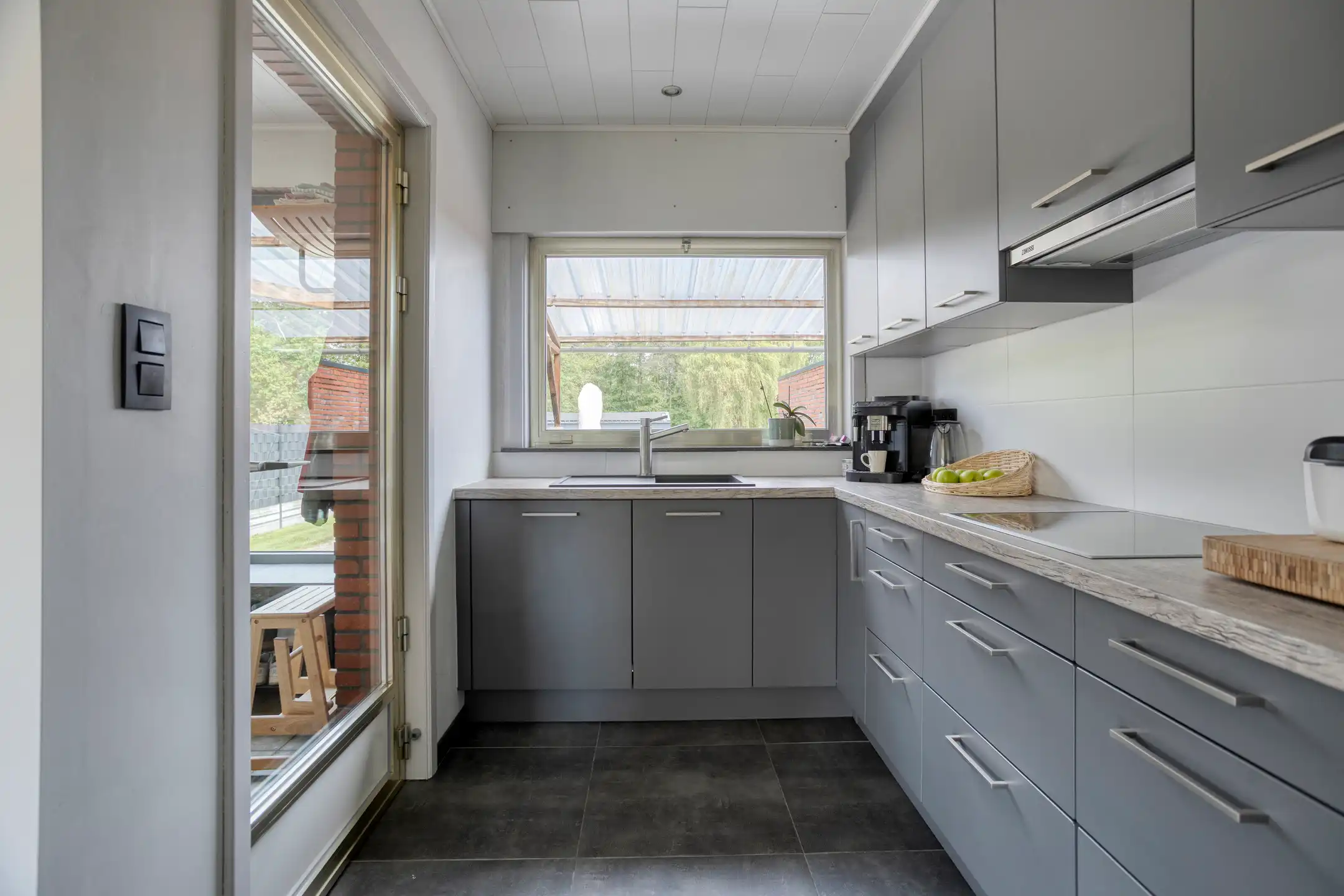Lichtrijke vrijstaande woning op ruim perceel foto 8