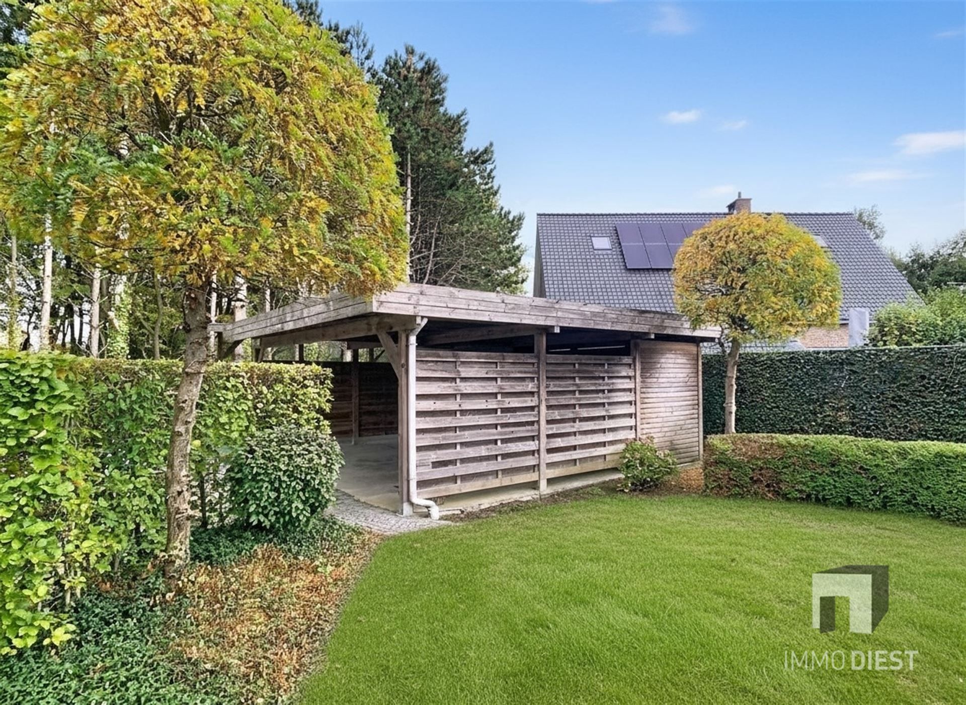 Ontdek deze solide, karaktervolle woning in Veerle met een zeer gunstige ligging op 10 are. foto 47