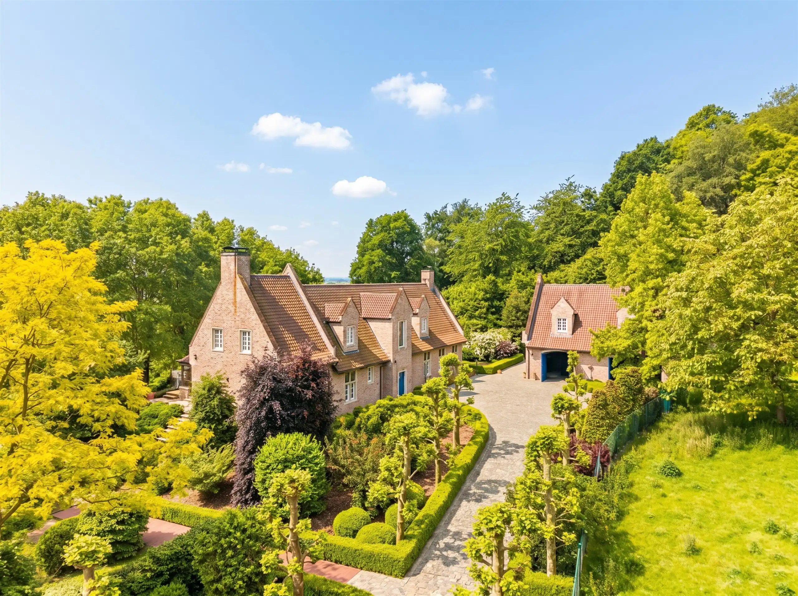 Exceptioneel landhuisdomein  met topverzicht! foto 3