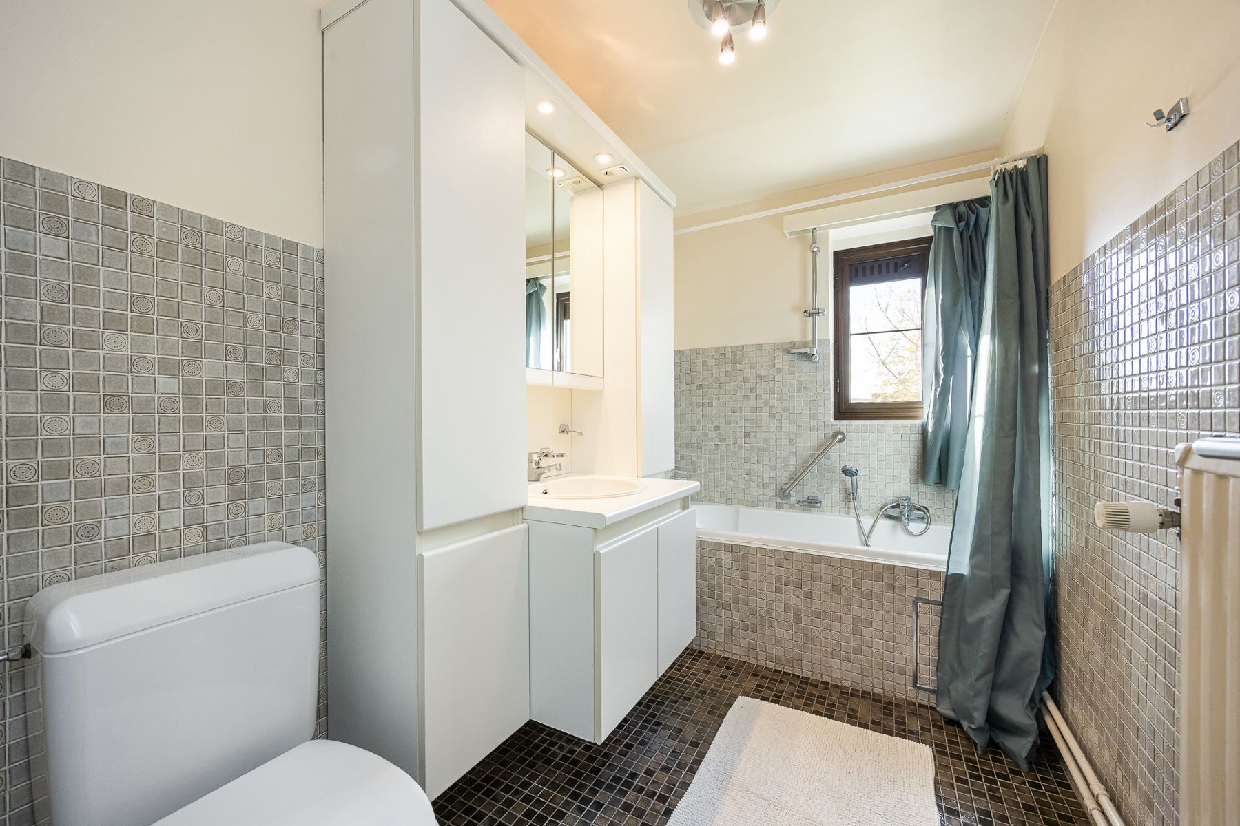 Ruime eigentijdse gezinswoning op een perceel van ca. 468m² in het centrum van Hoogstraten foto 15