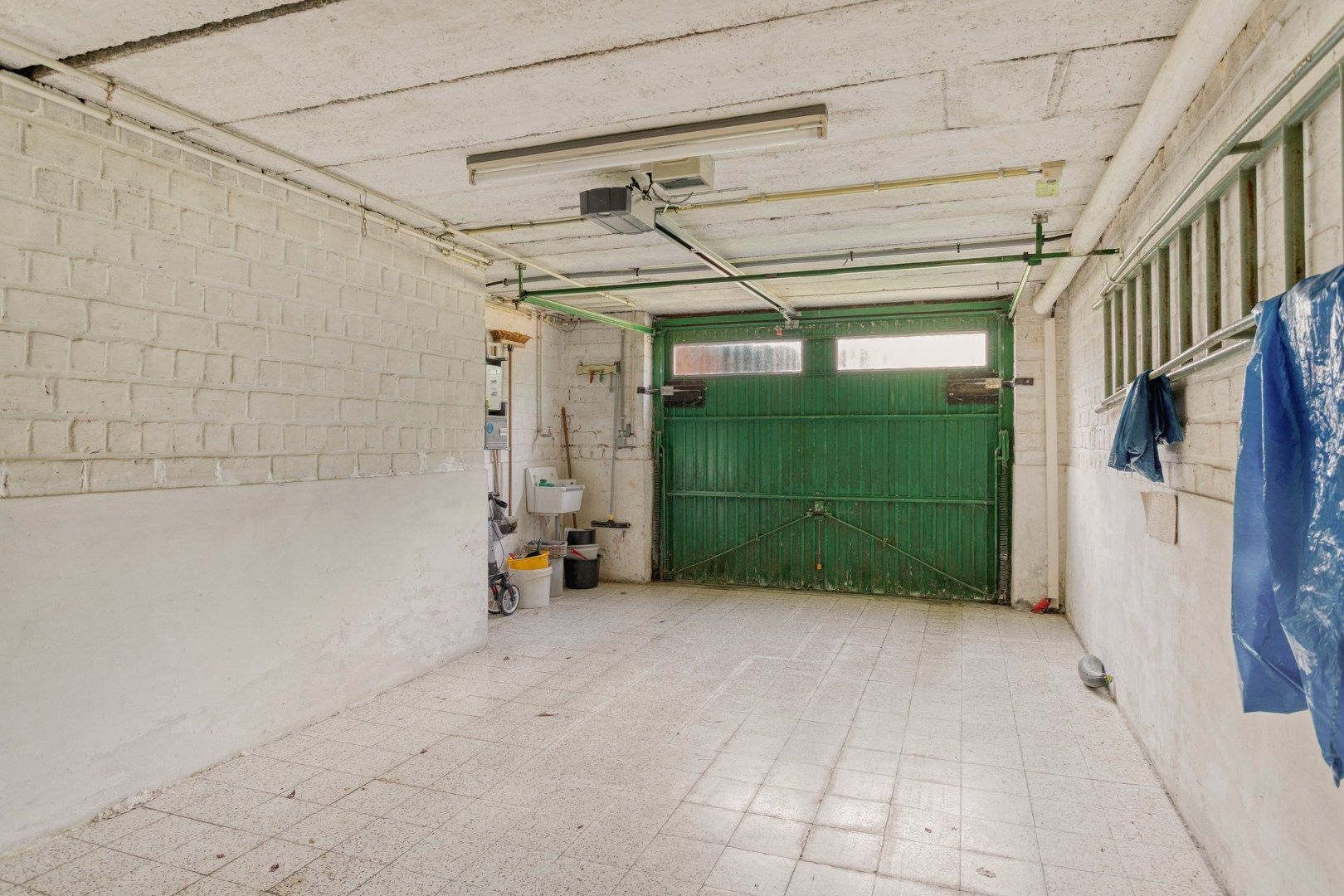 Mooi, uiterst lichtrijk appartement in het hart van Wevelgem! foto 15