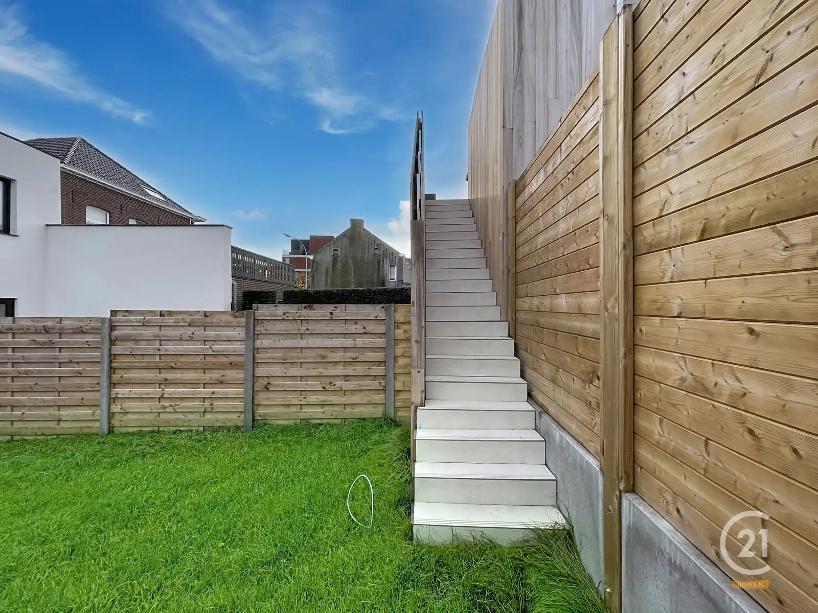 Nieuwbouw duplex met 4 slpks, terras, tuin en staanplaats foto 28