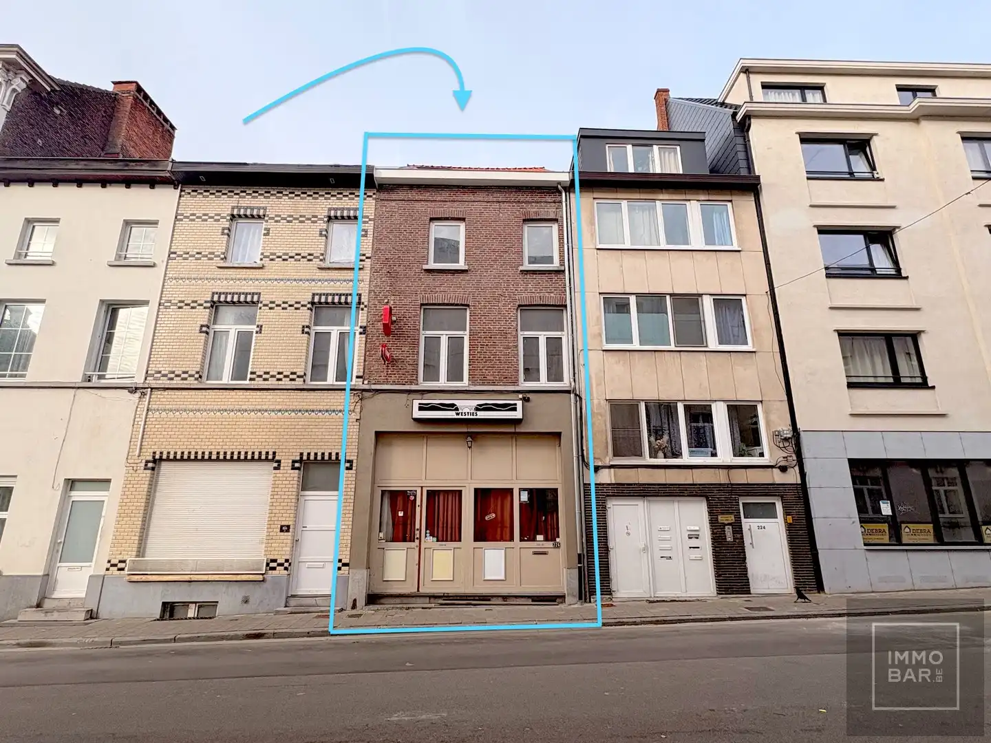 Deels gerenoveerd handelspand met woonpotentieel in bruisende studentenbuurt foto {{pictureIndex}}