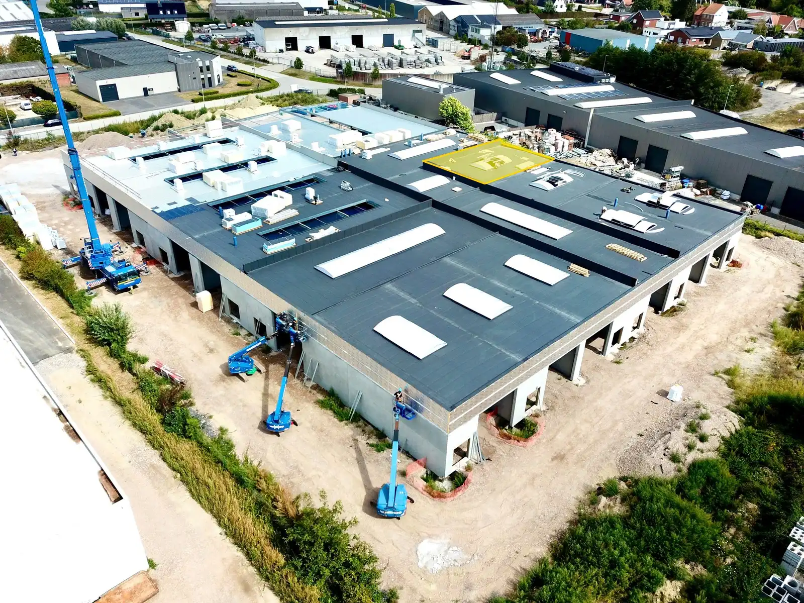 NB MAGAZIJN (203m²) inclusief 1 private PARKEERPLAATS op industriezone "Schatting" te Zedelgem foto 6