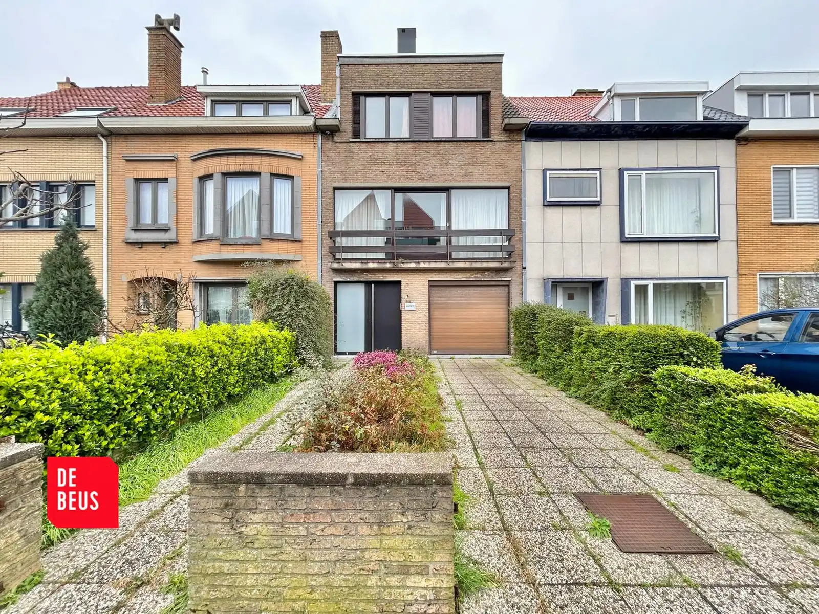 Instapklare woning met 3 slpk, inpandige garage en zonnige tuin foto {{pictureIndex}}