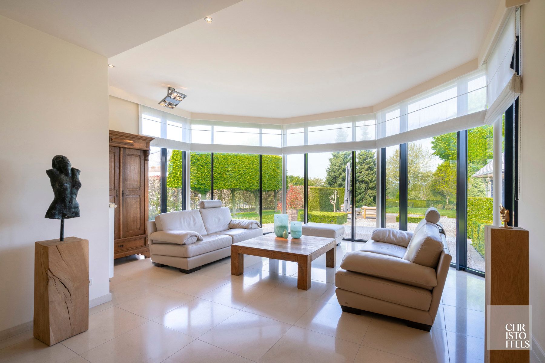 Riante villa (481 m²) met vrij zicht op een perceel van 25a67ca foto 6