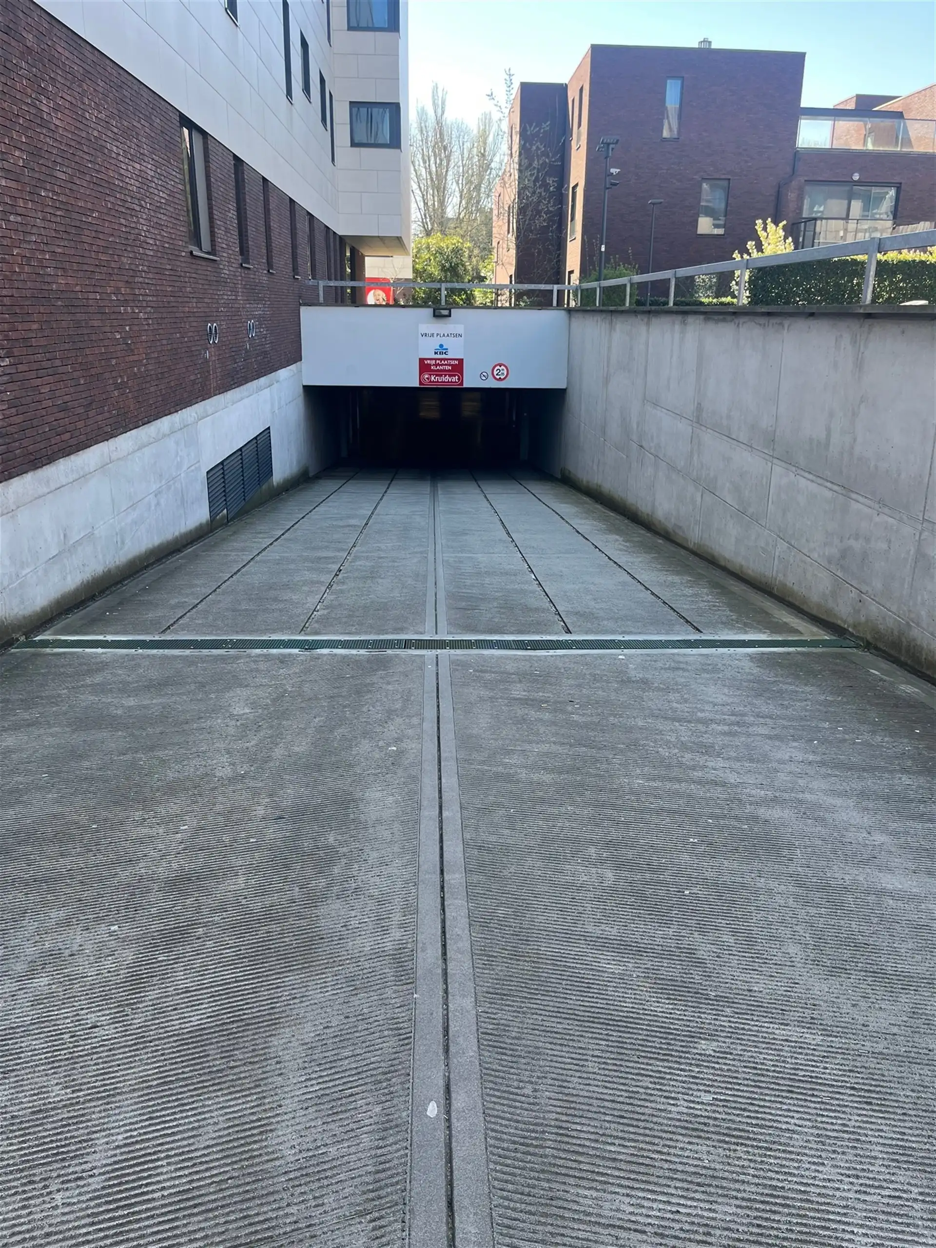 1 tot 3 ondergrondse parking  centrum Kortenberg foto 3