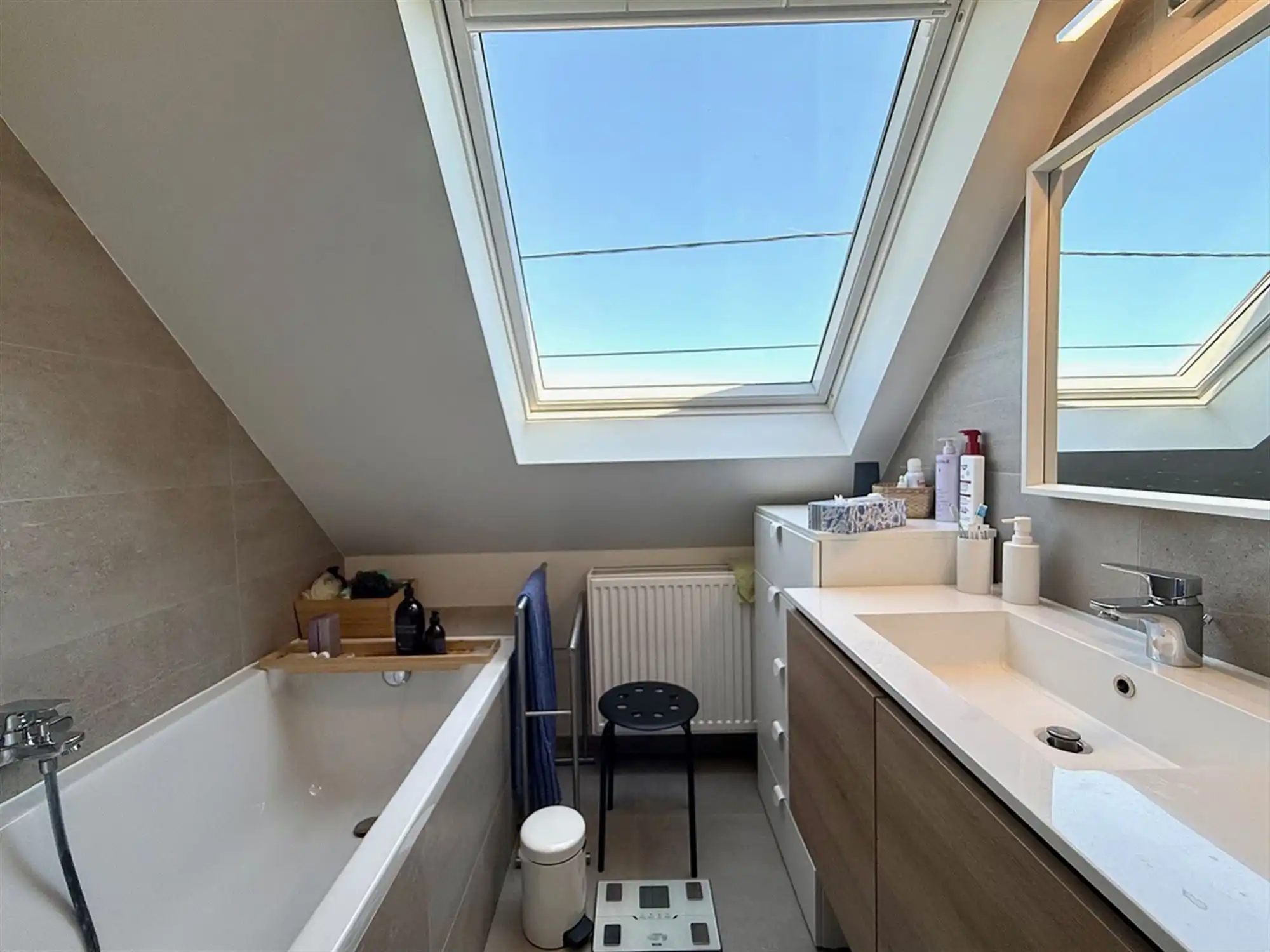 Instapklare charmante DORPSWONING met 3 slpks, 2 badks en tuin foto 18