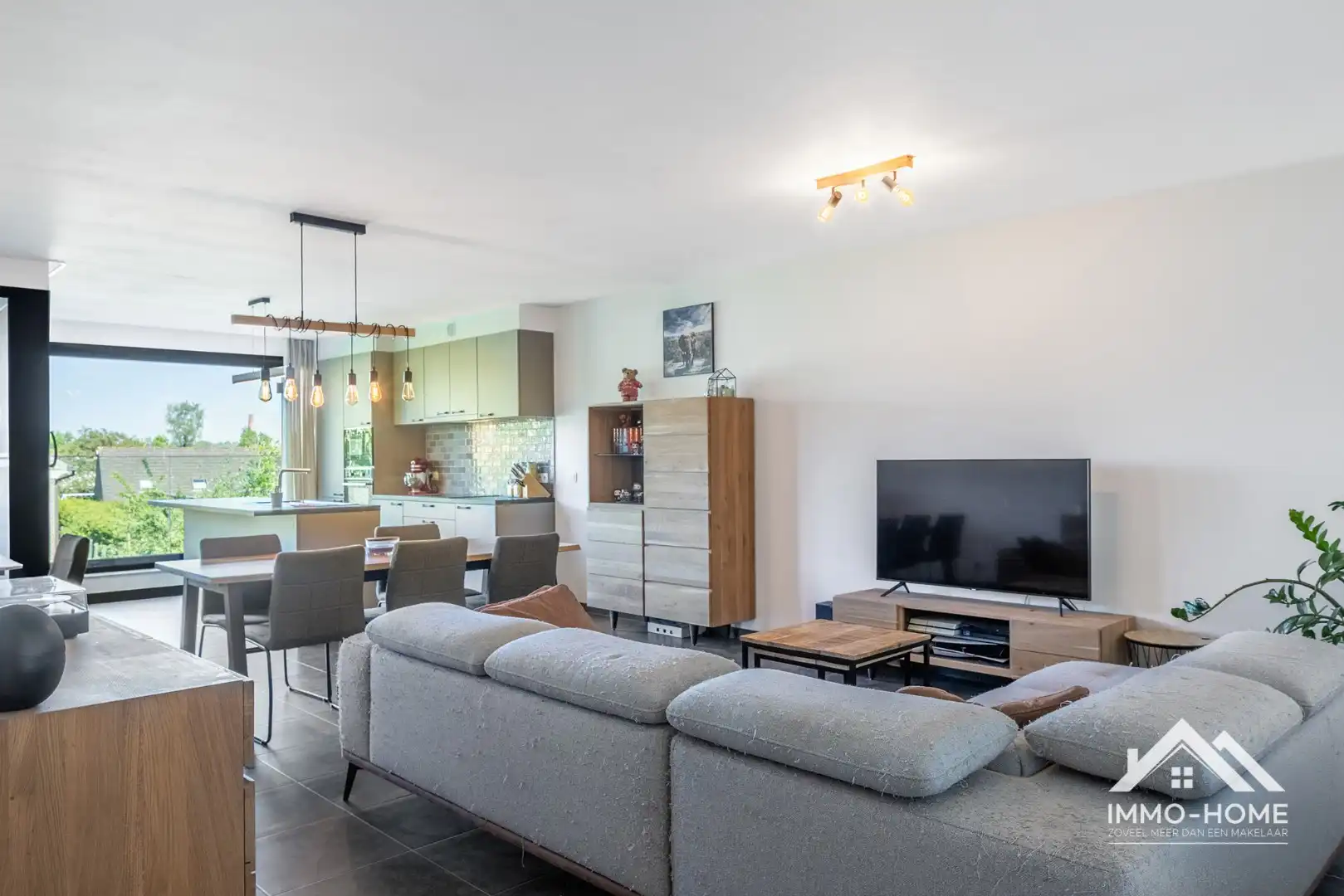 Instapklaar modern appartement met autostaanplaats foto 6