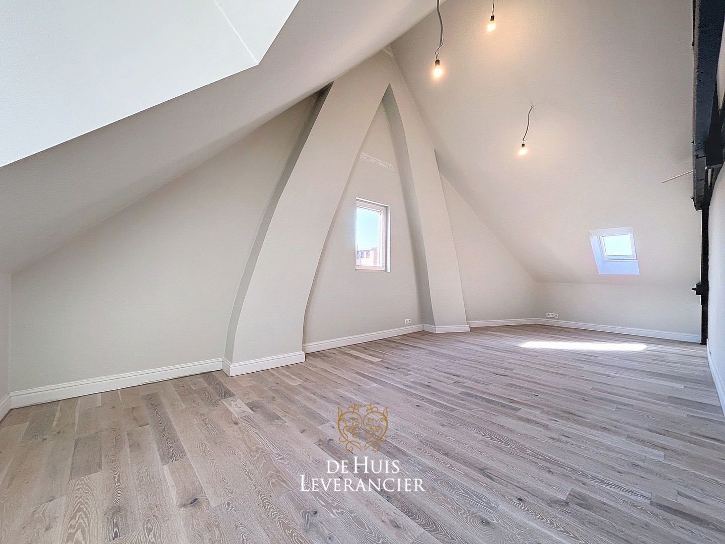 Authentiek wonen in LUXE - statig herenhuis in HARTJE Konitch te koop foto 37