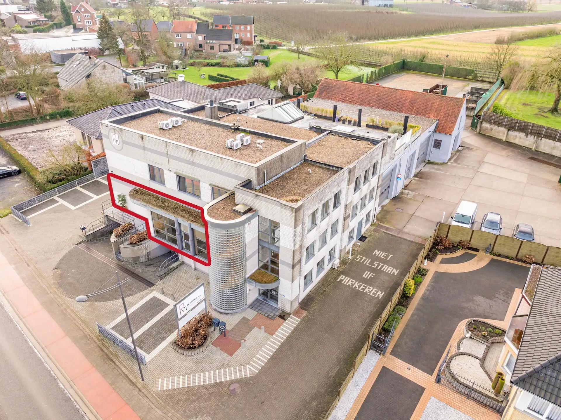 GEBOUW BESTAANDE UIT APP, 3 KANTOORVLOEREN & WERKPLAATS TE BILZEN. foto 20