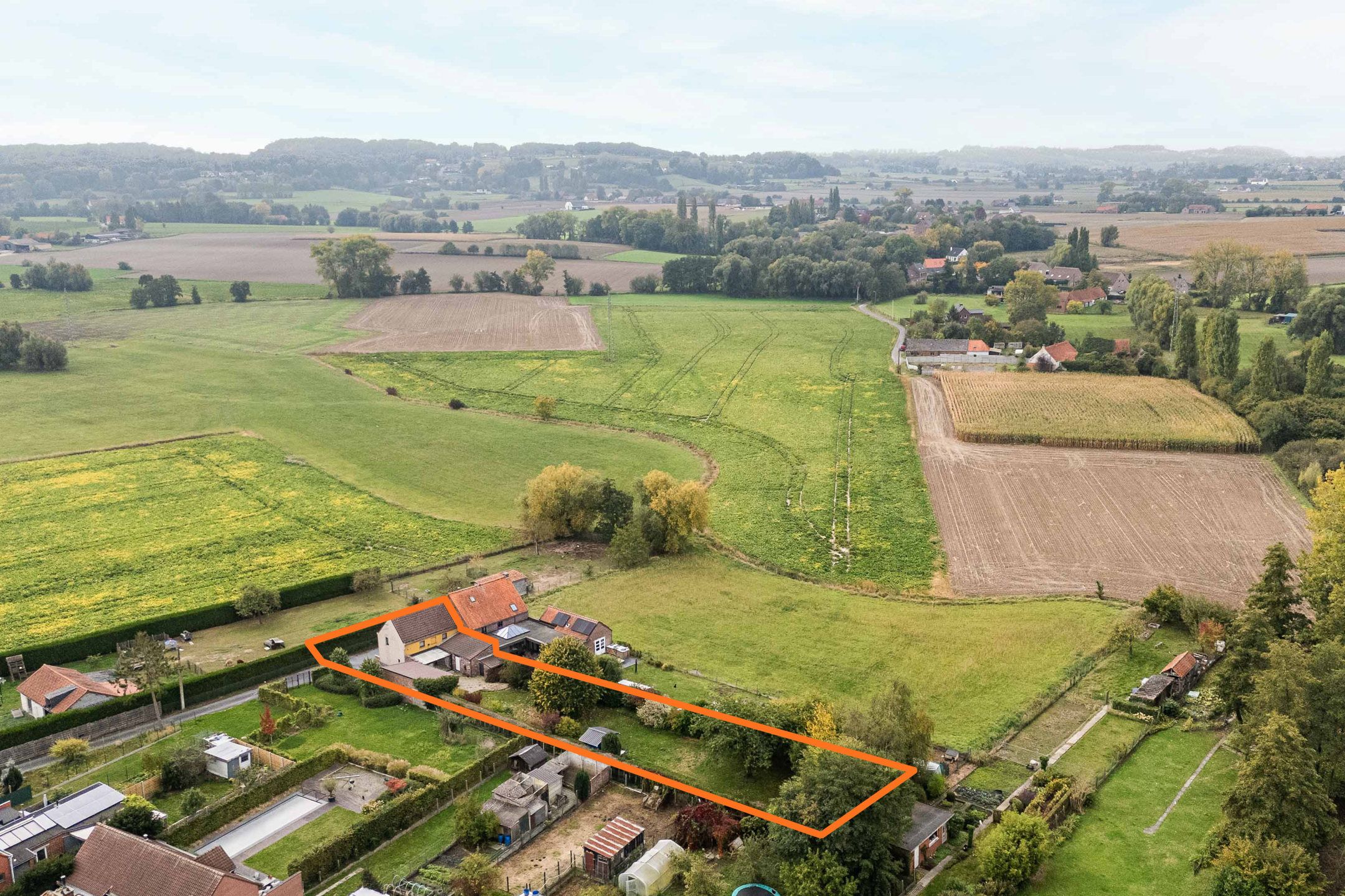 Rustig gelegen woning te koop in Ronse foto 2